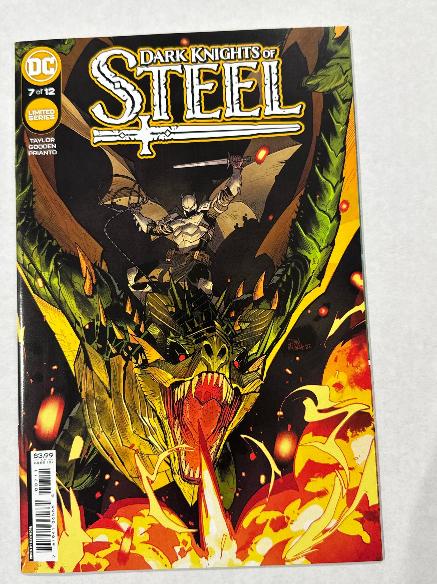 DARK KNIGHTS OF STEEL #7 NM Dan Mora Cover