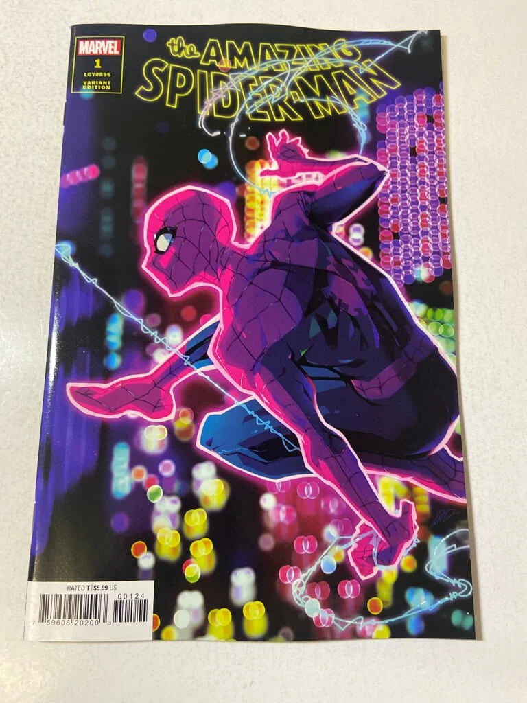 AMAZING SPIDER-MAN #1 Vol 6 NM Rose Besch Variant
