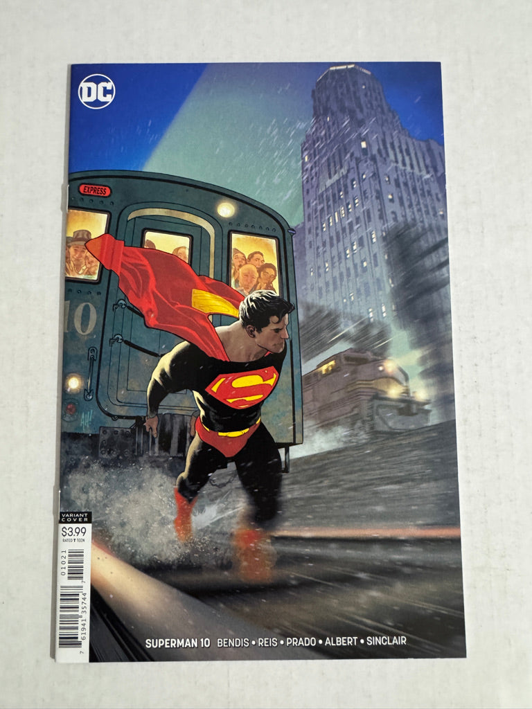 SUPERMAN #10 Vol 5 NM Adam Hughes Variant