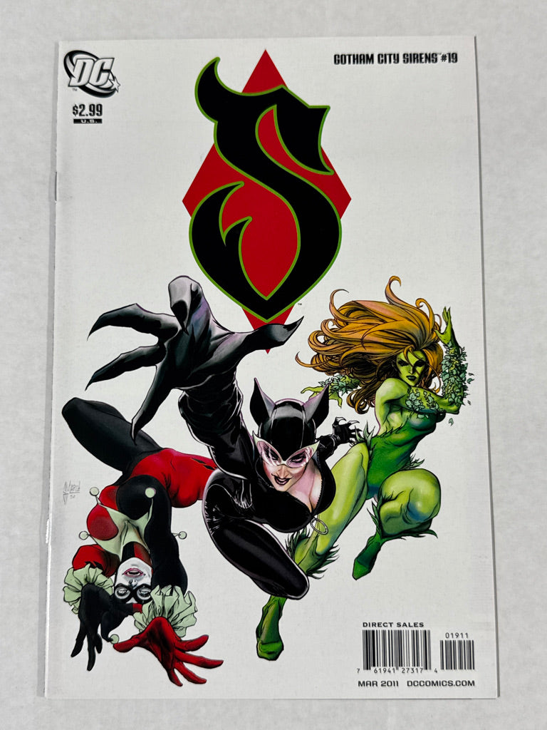 GOTHAM CITY SIRENS #19 NM