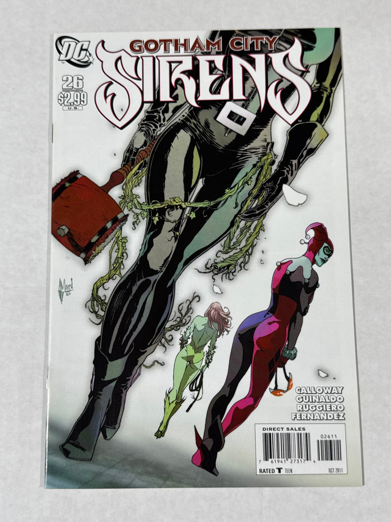 GOTHAM CITY SIRENS #26 NM