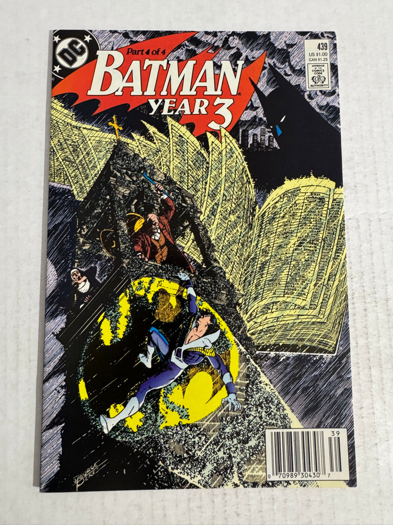 BATMAN #439 VF/NM George Perez Cover NEWSSTAND