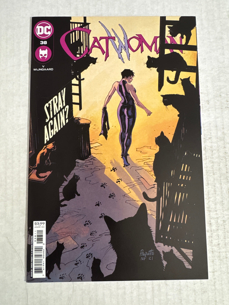 CATWOMAN #38 Vol 5 NM Yanick Paquettte Cover