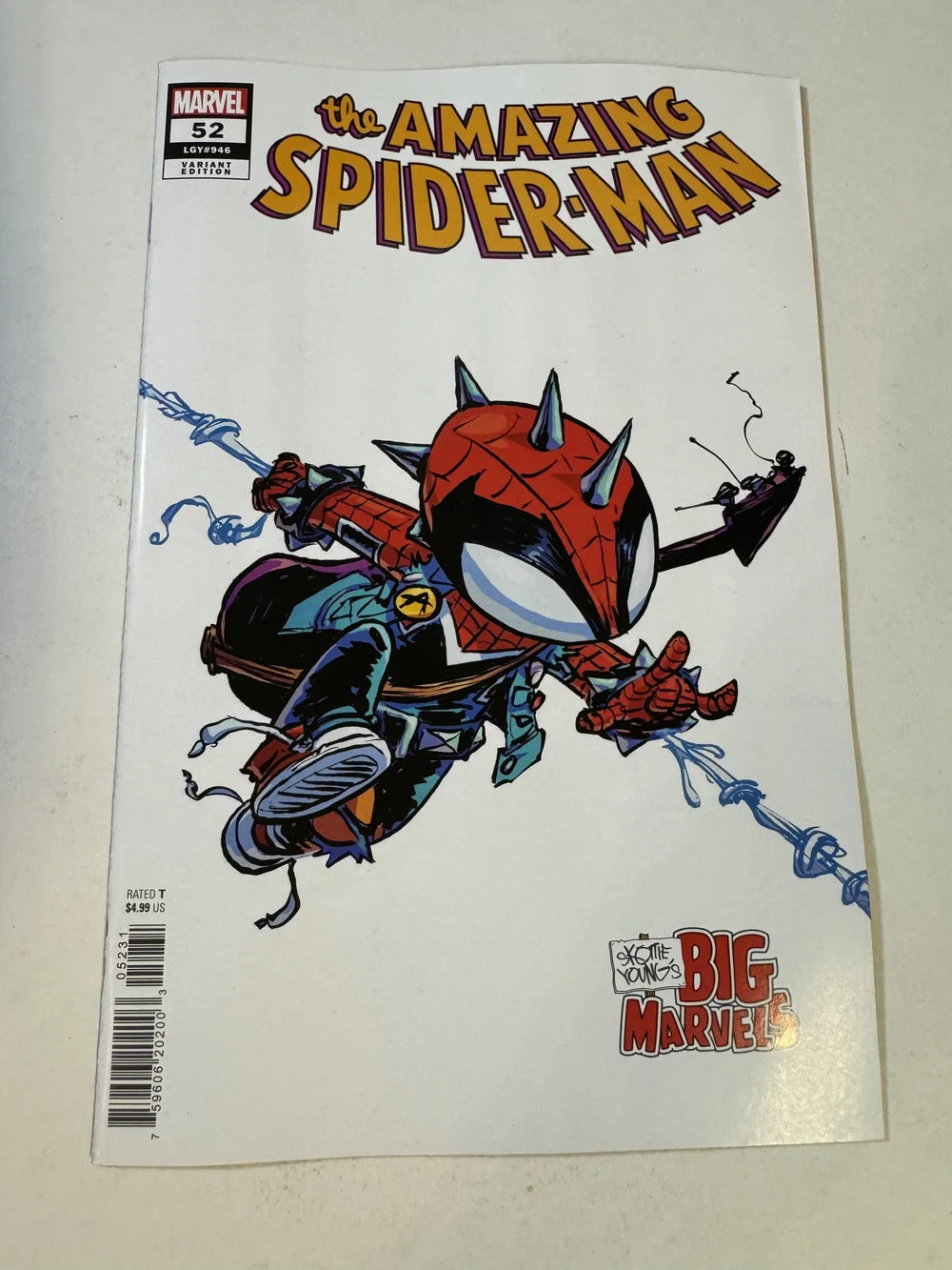 AMAZING SPIDER-MAN #52 Vol 6 NM Skottie Young Variant