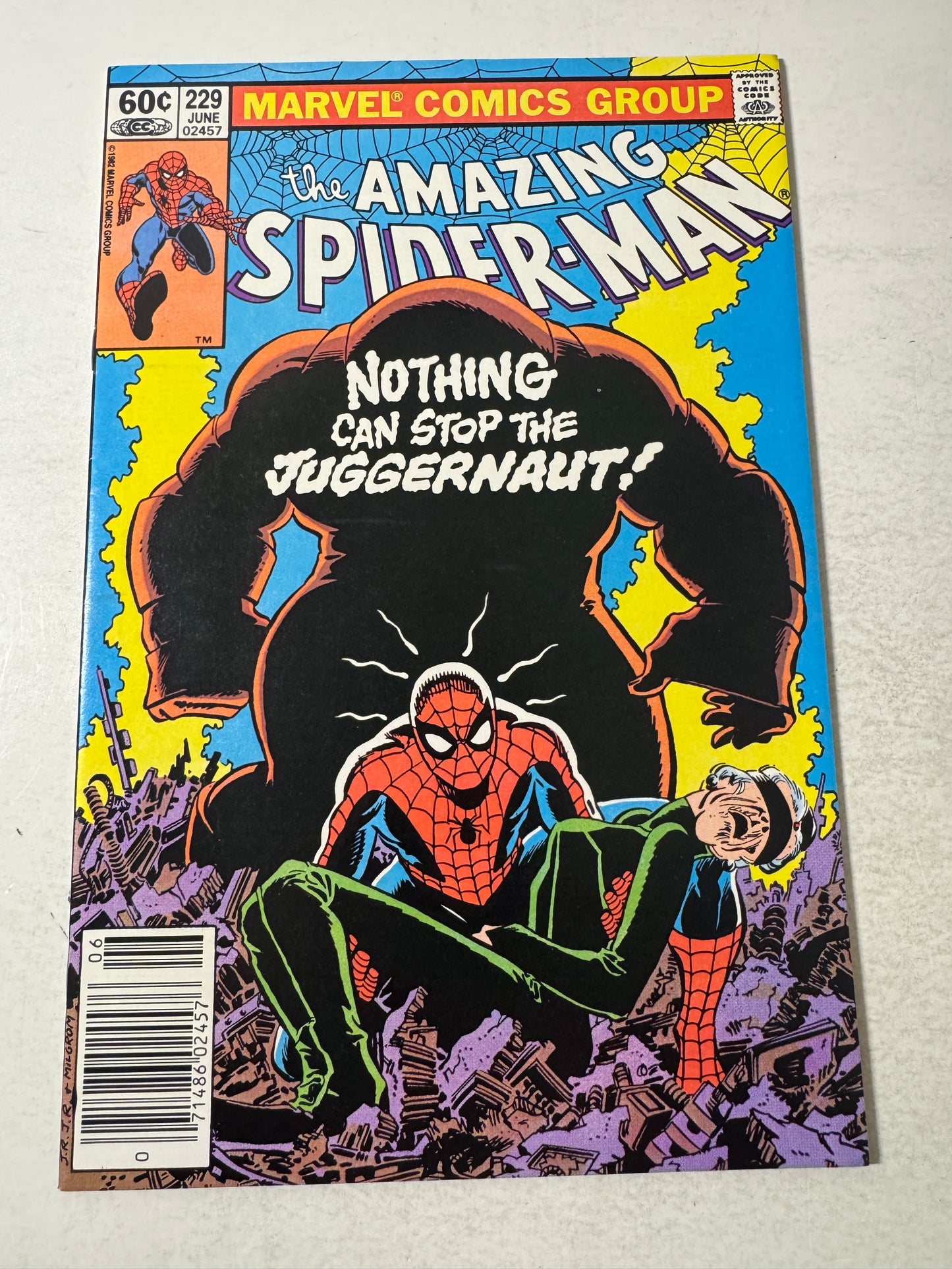 AMAZING SPIDER-MAN #229 NM- NEWSSTAND