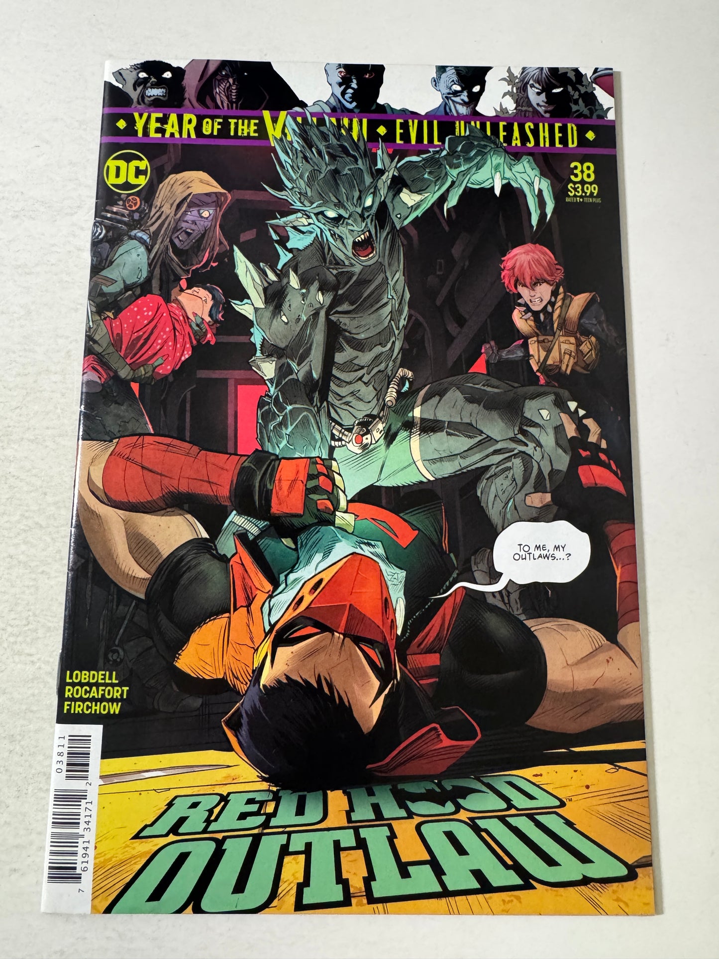 RED HOOD OUTLAW #38 VF/NM