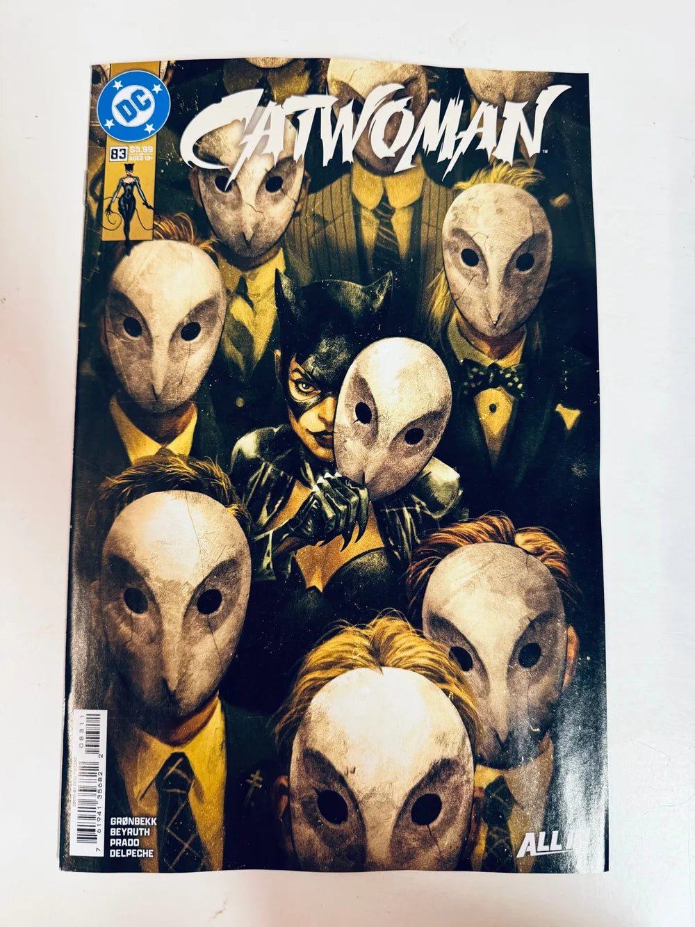 CATWOMAN #83 Vol 5 NM