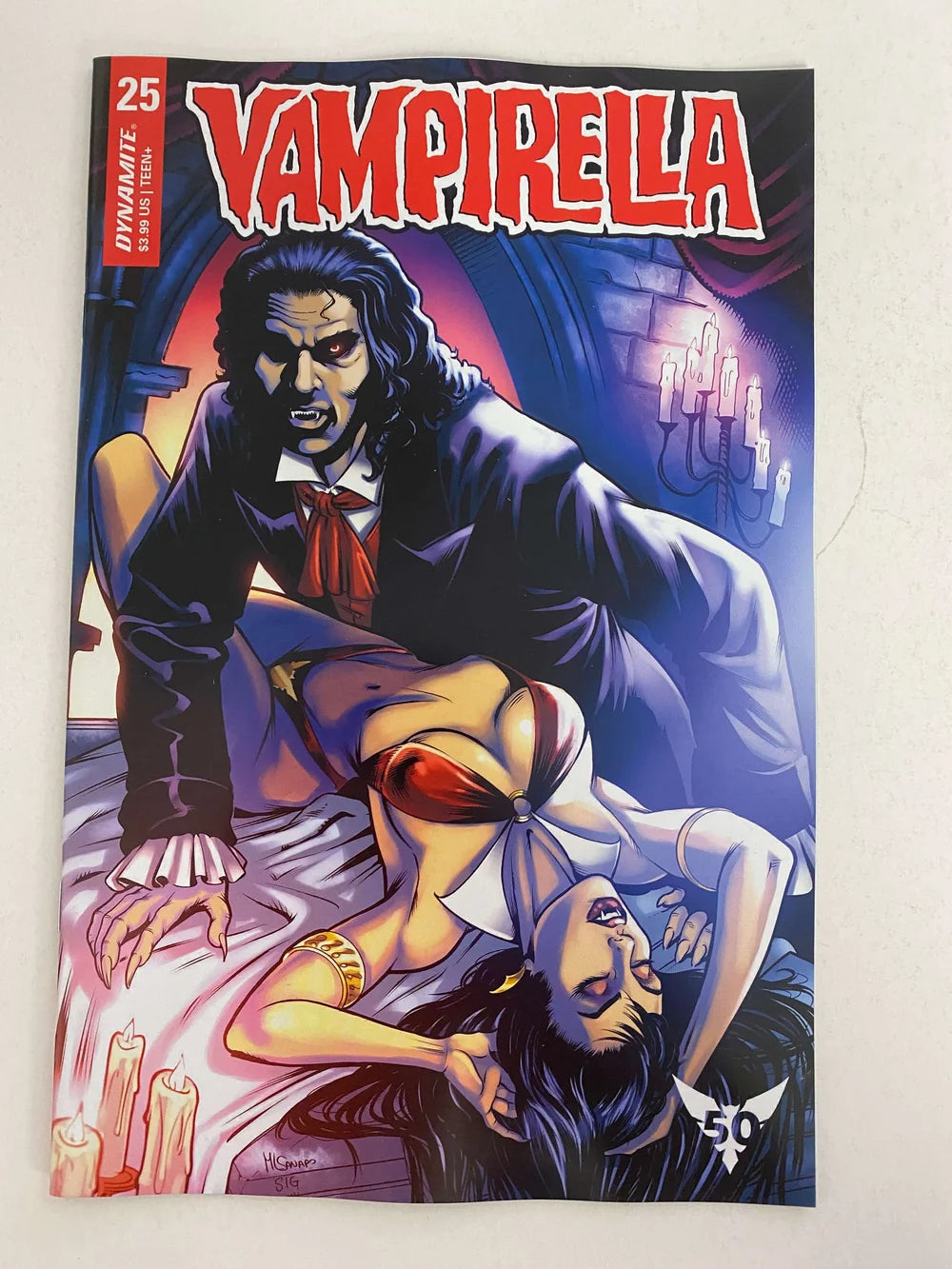 VAMPIRELLA #25 Vol 5 NM 1:10 Lanapo Variant