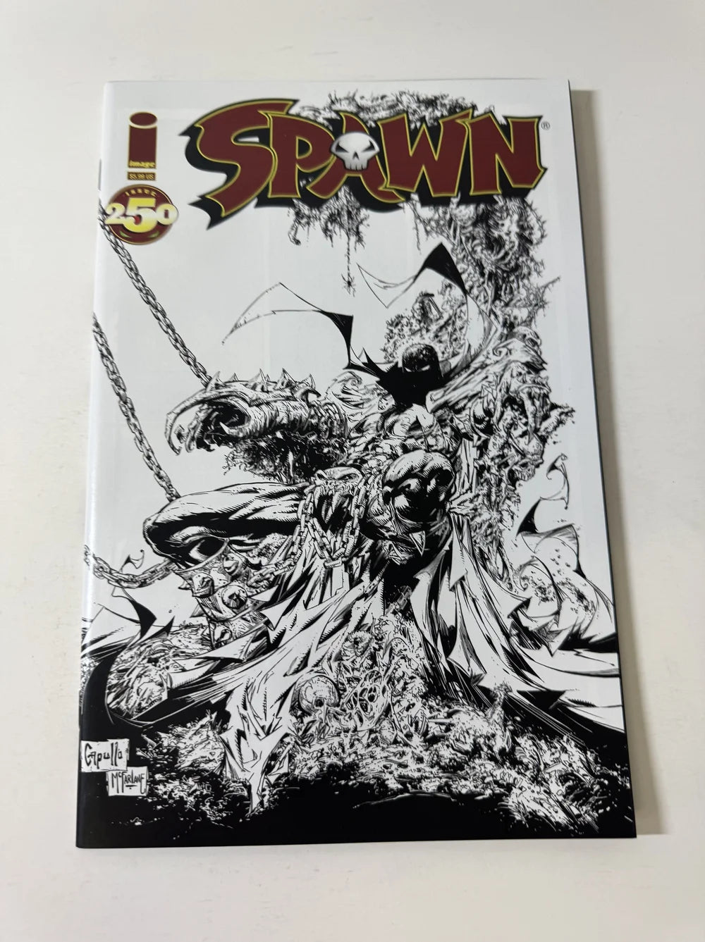 SPAWN #250 NM- 1:25 Greg Capullo B/W Variant