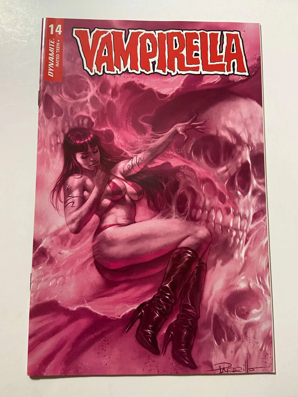 VAMPIRELLA #12 Vol 5 1:15 Red Tint Lucio Parrillo Variant