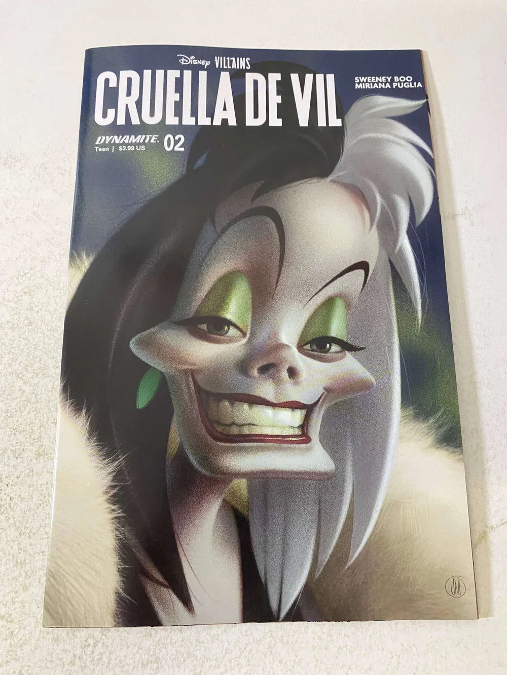 DISNEY VILLAINS : CRUELLA DE VIL #2 NM Joshua Middleton Cover