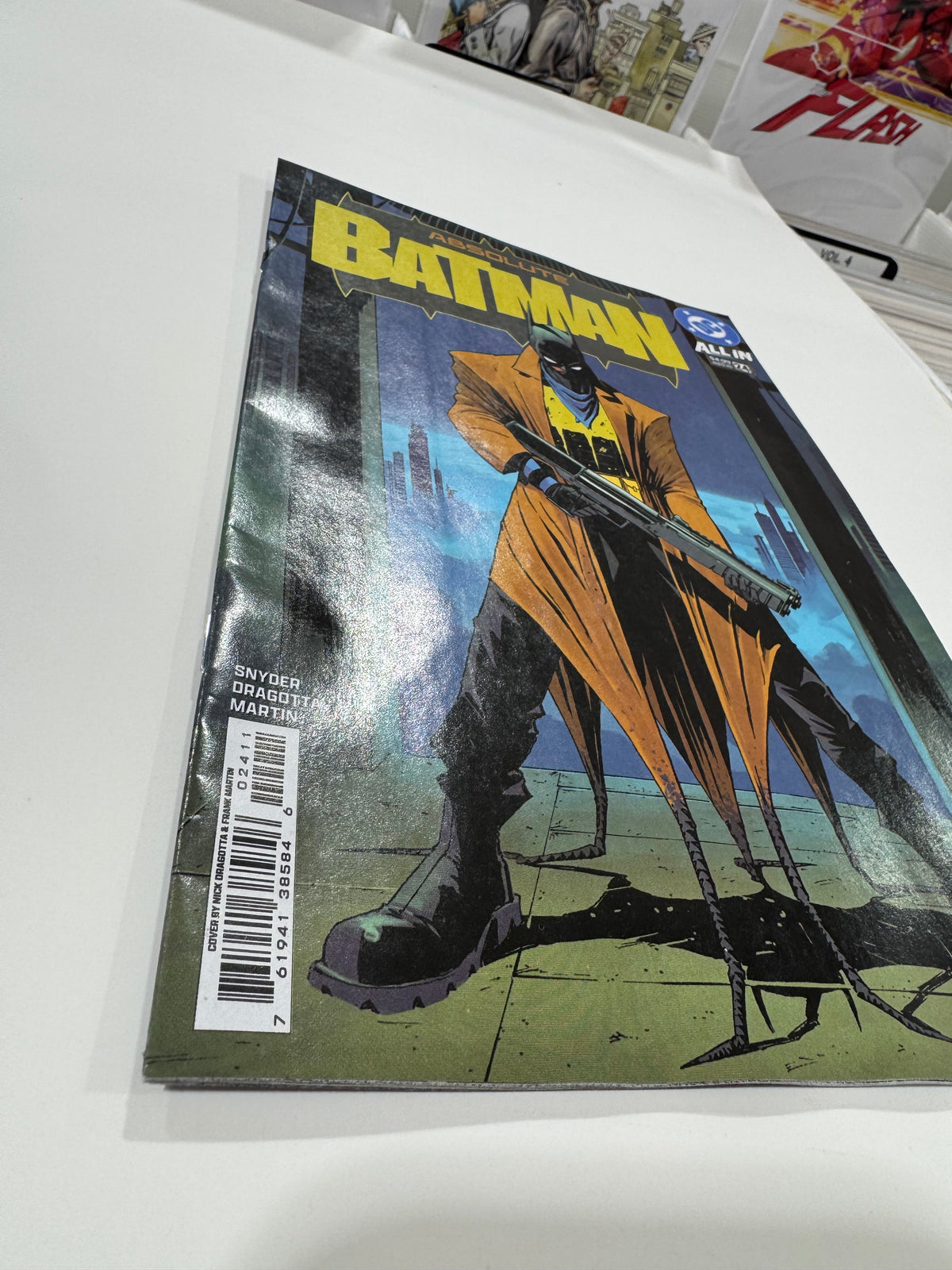 ABSOLUTE BATMAN #24 VF/NM