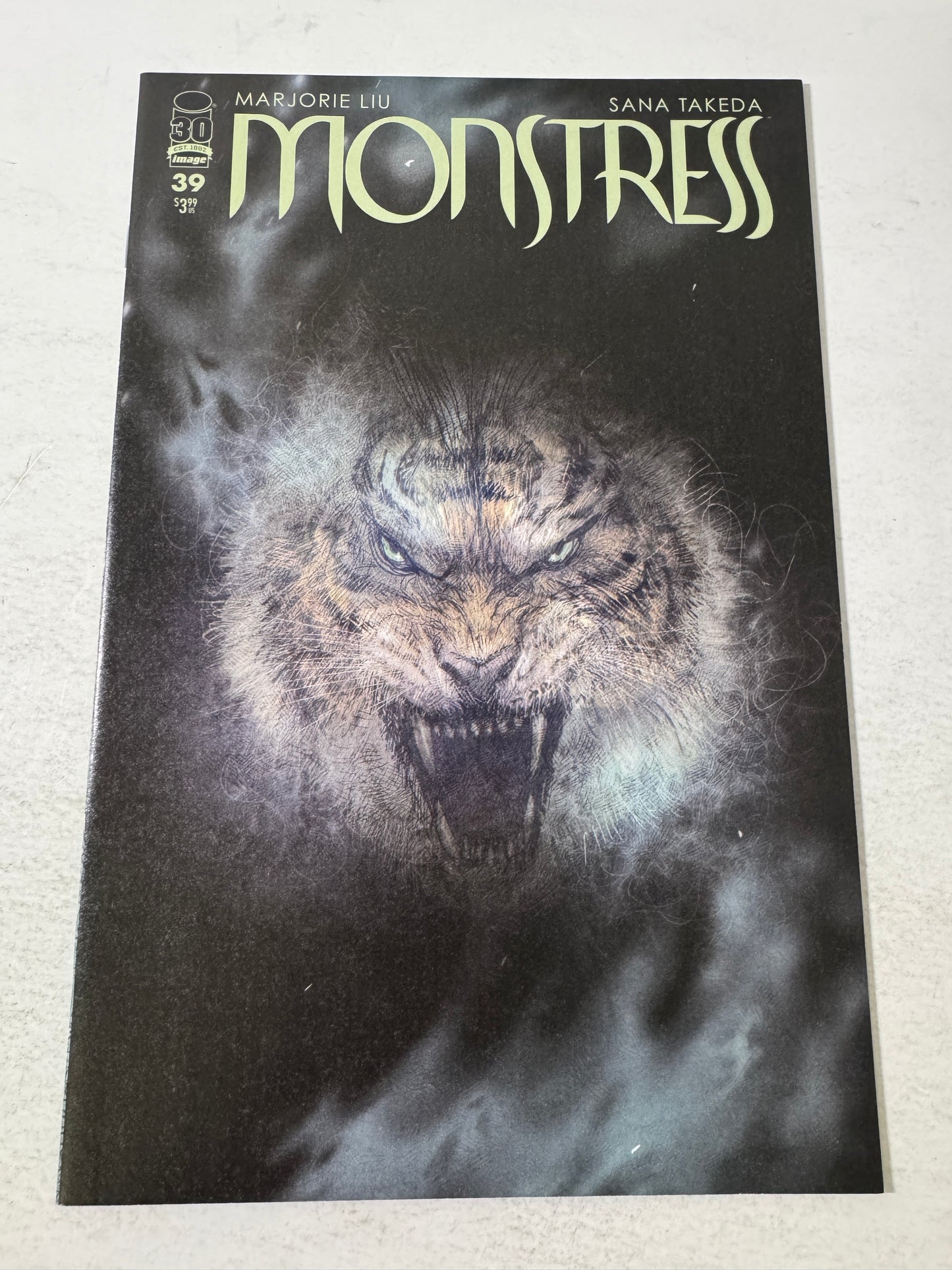 MONSTRESS #40 NM