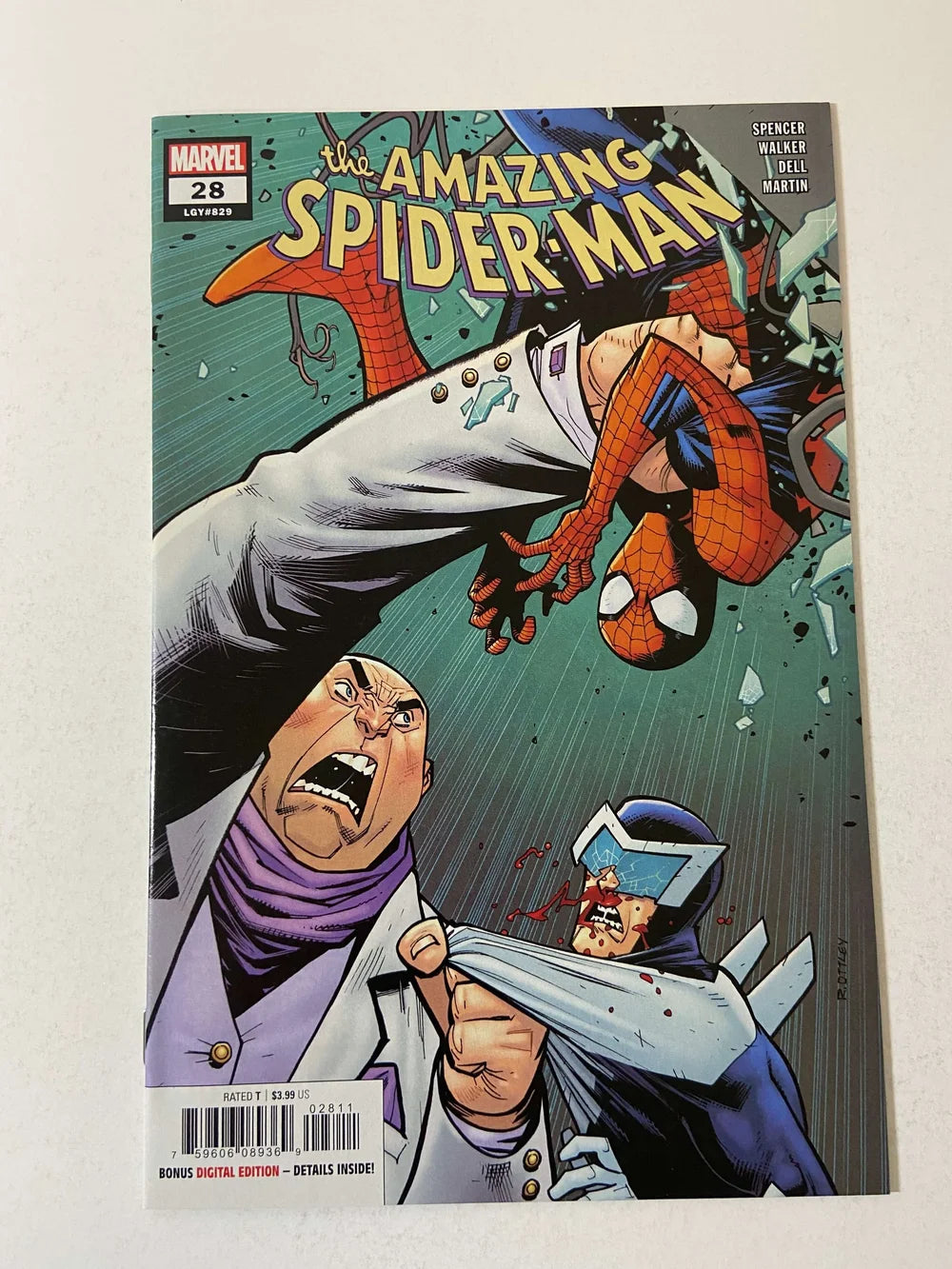 AMAZING SPIDER-MAN #28 Vol 5 NM