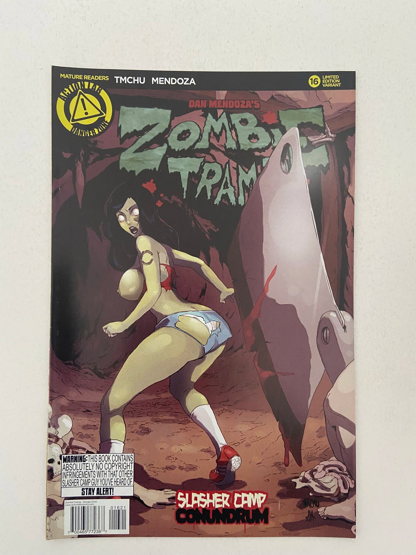 ZOMBIE TRAMP #16 Risque Variant LTD 2500