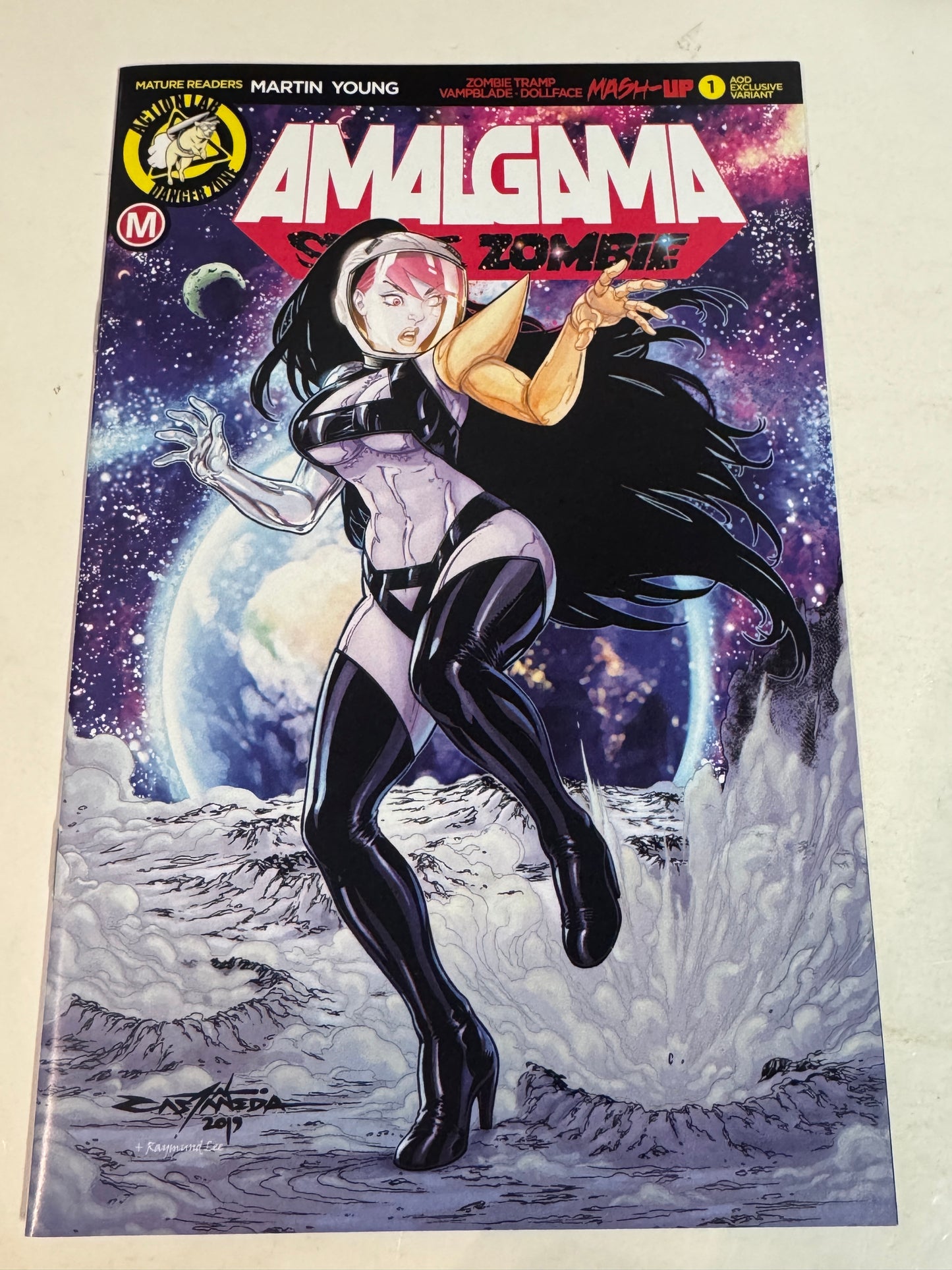 AMALGAMA SPACE ZOMBIE #1 NM Castanada Variant LTD 350
