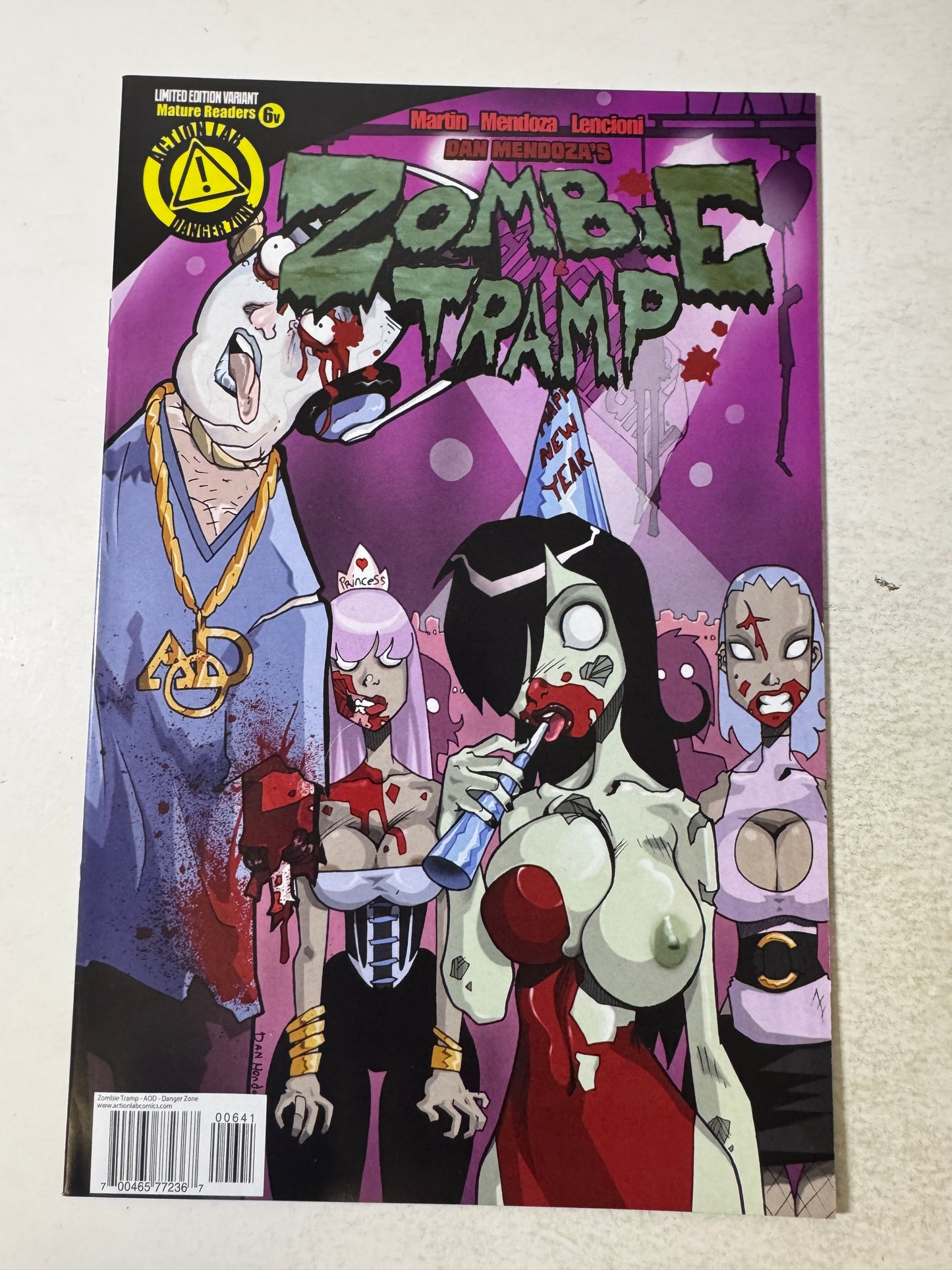 ZOMBIE TRAMP #6 NM Dan Mendoza Risque Variant LTD 500