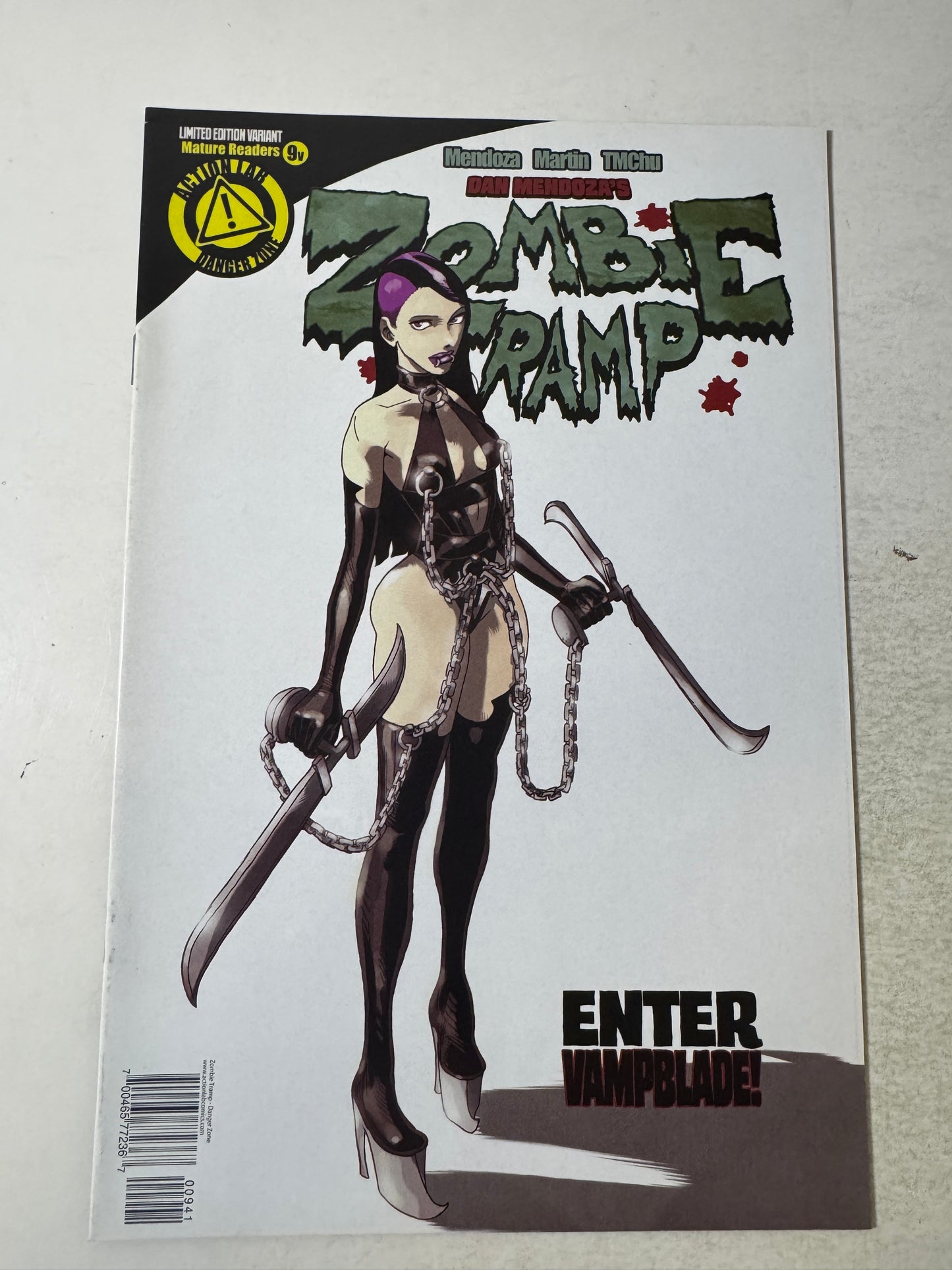 ZOMBIE TRAMP #9 VF/NM Young Variant -1st Appearance
