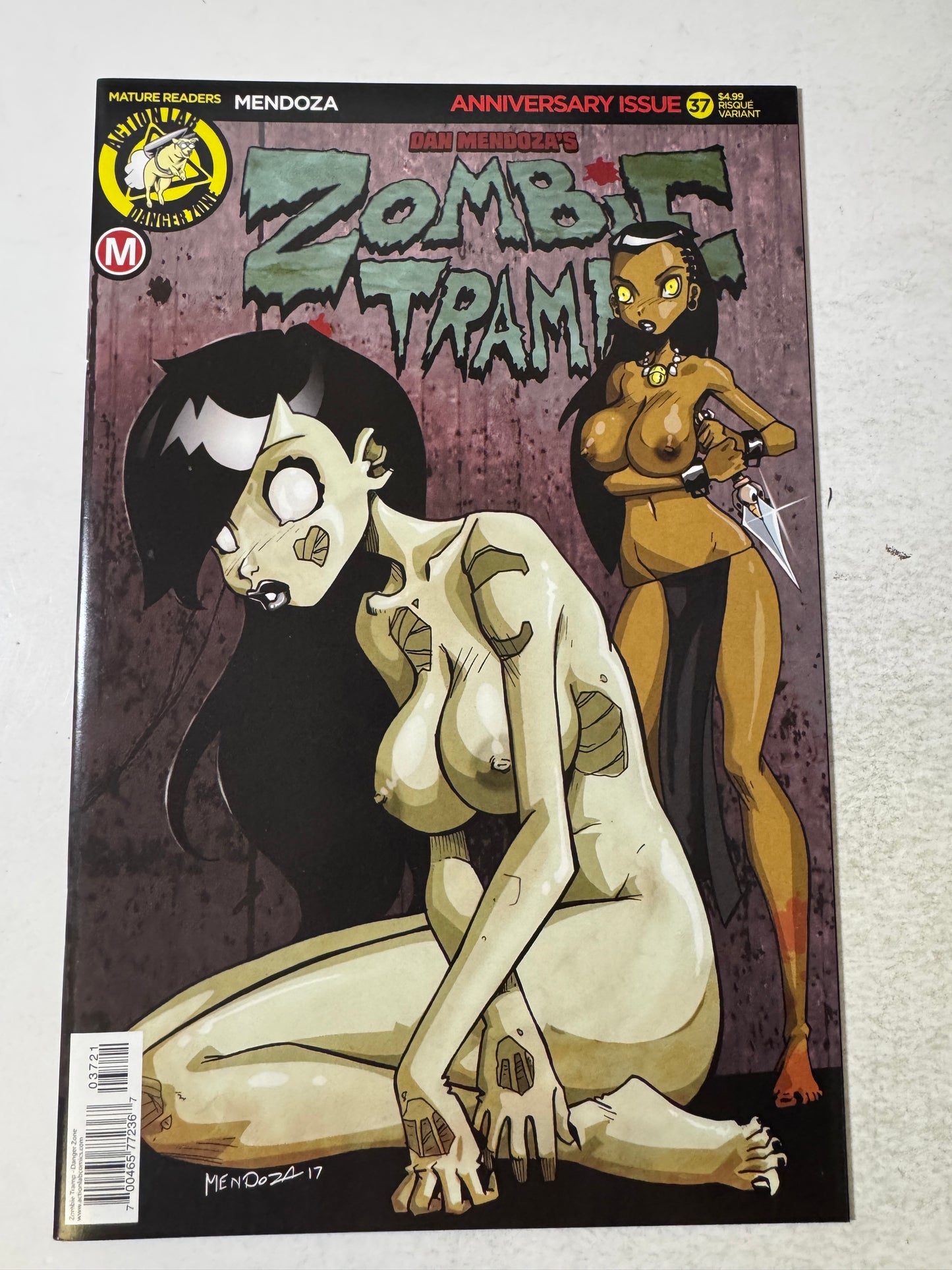 ZOMBIE TRAMP #37 NM Dan Mendoza Risque Variant