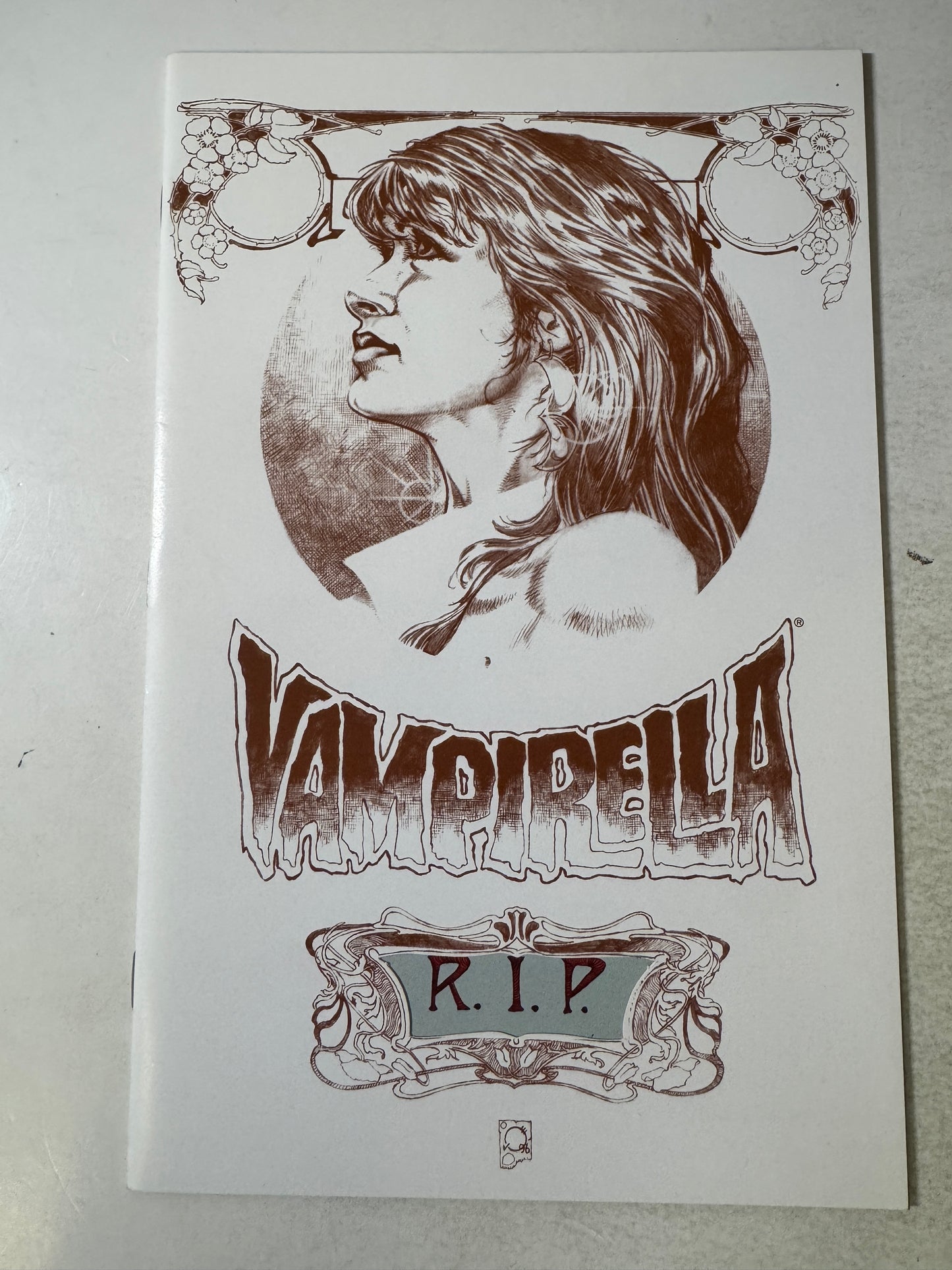VAMPIRELLA LIVES #1 NM- Joe Quesada Die-Cut Variant