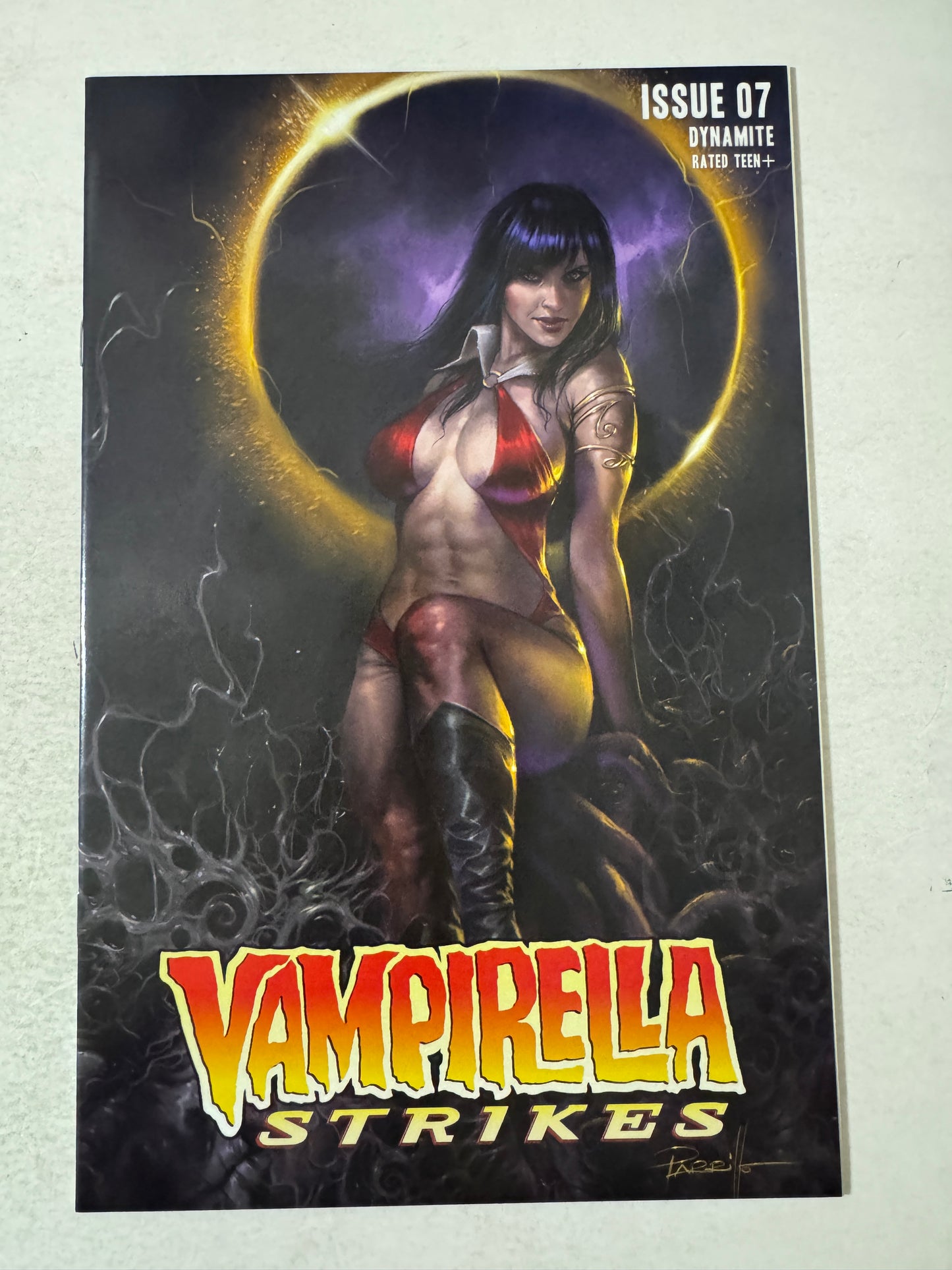 VAMPIRELLA STRIKES #7 NM Lucio Parrillo Cover