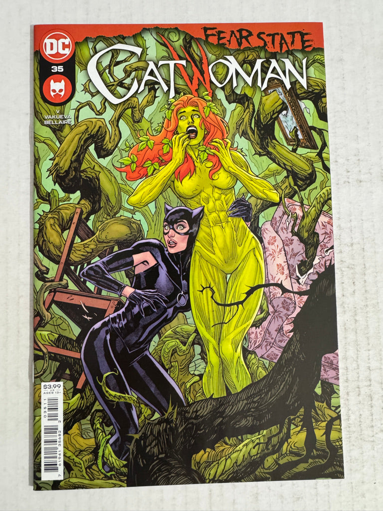 CATWOMAN #35 Vol 5 NM Yanick Paquettte Cover