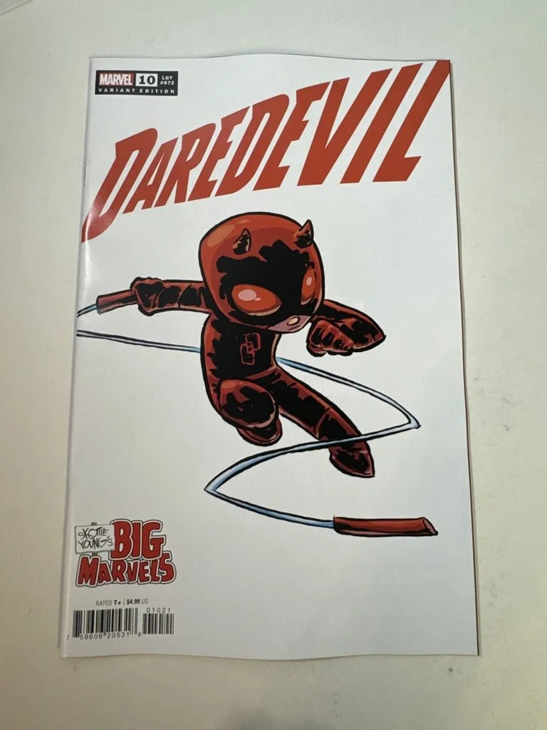 DAREDEVIL #10 Vol 8 NM Skottie Young Variant