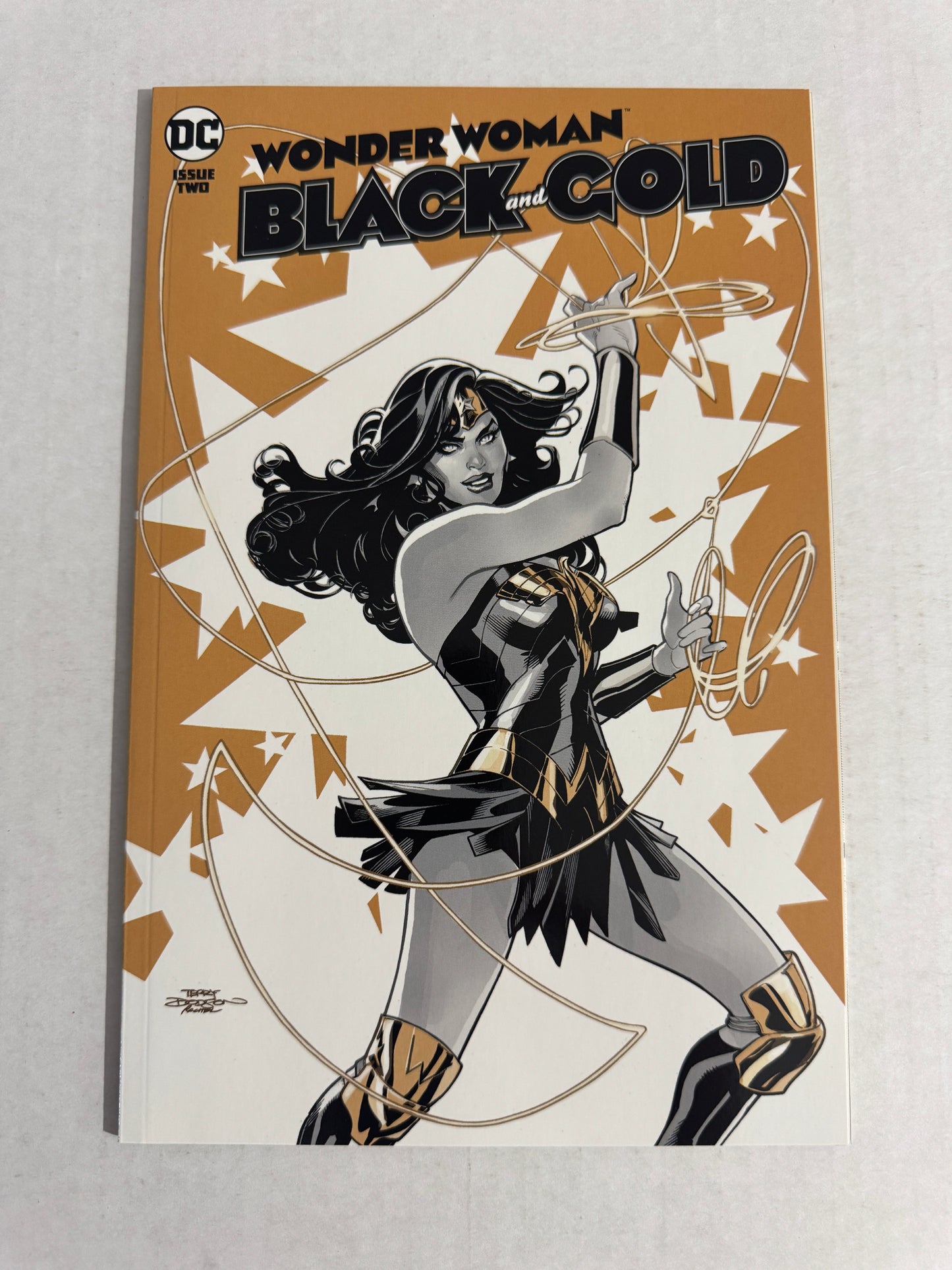 WONDER WOMAN BLACK WHITE AND GOLD #2 NM Terry Dodson Cover