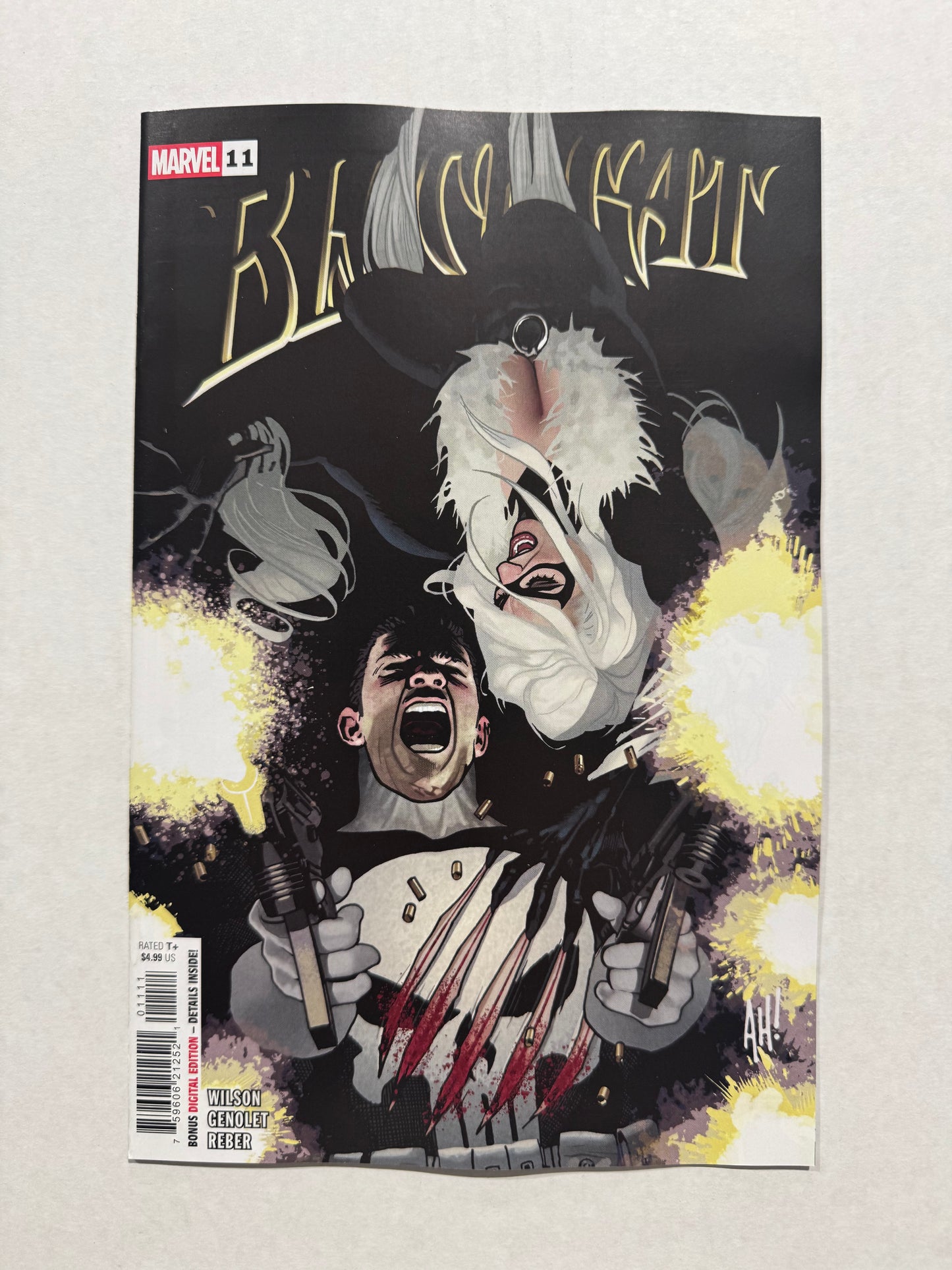 BLACK CAT #11 NM Adam Hughes Cover