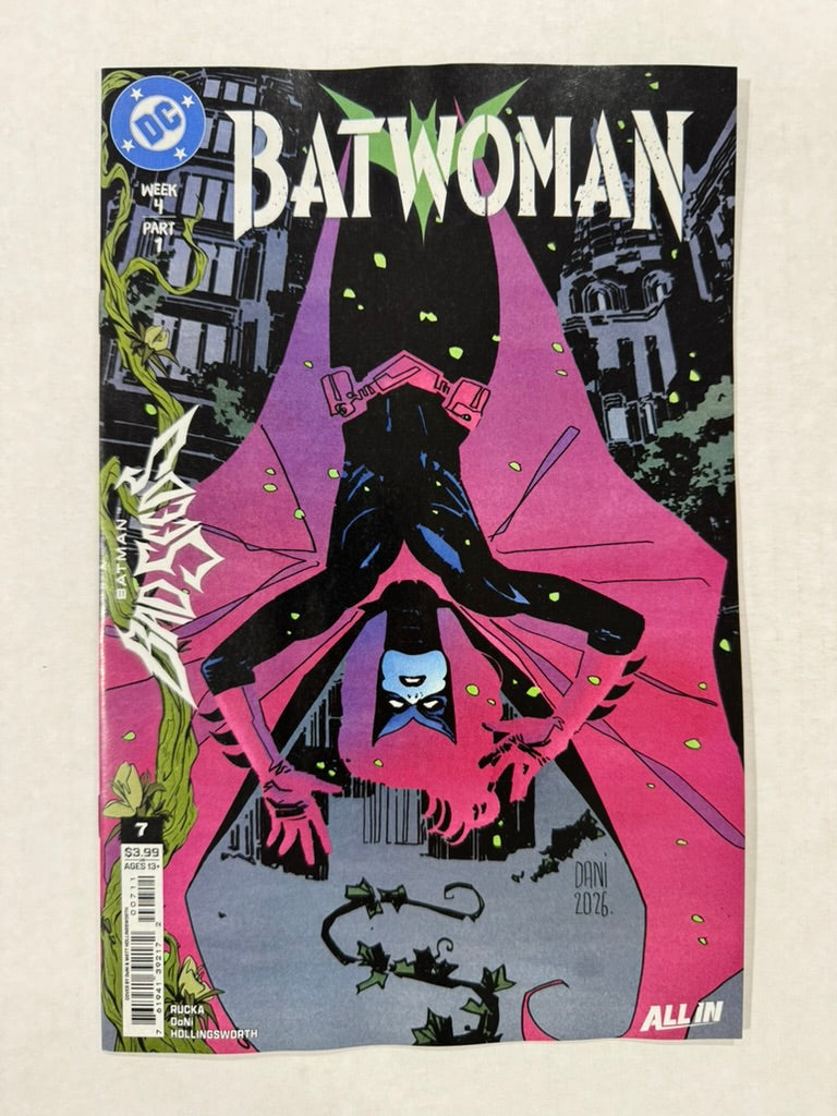 BATWOMAN #7 NM