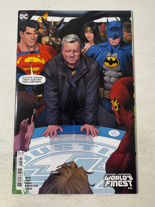 BATMAN SUPERMAN WORLD'S FINEST #25 NM Dan Mora William Shatner Variant