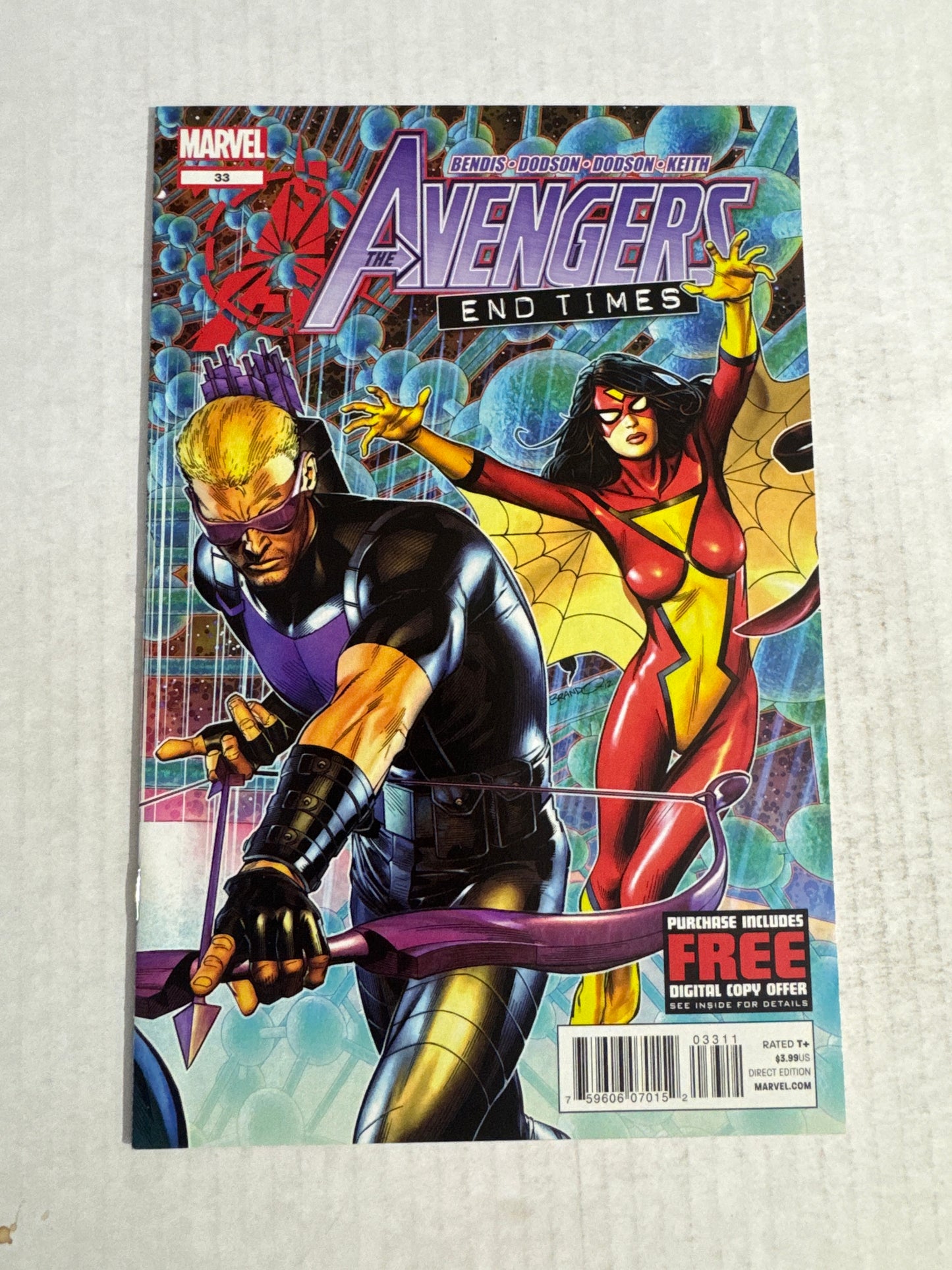 AVENGERS #33 Vol 4 NM
