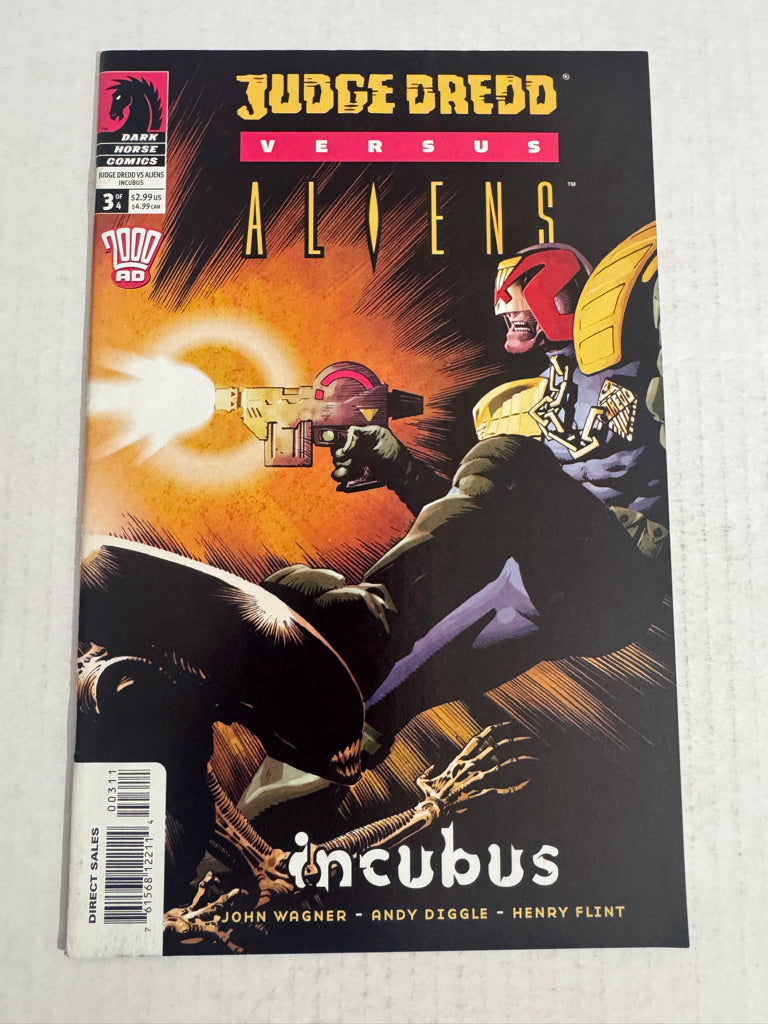 JUDGE DREDD VERSUS ALIENS Incubus  #3 NM
