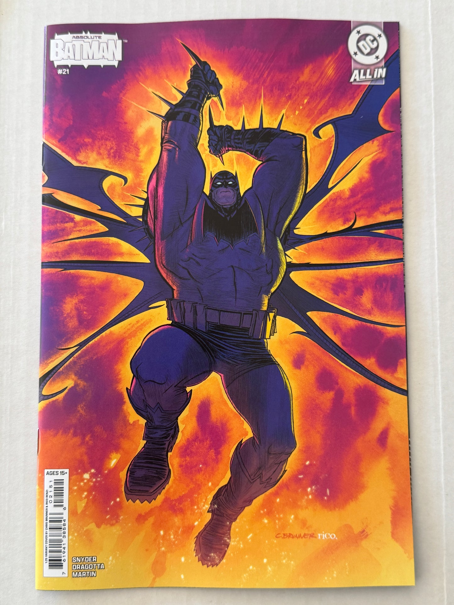 ABSOLUTE BATMAN #21 NM 1:25 VARIANT