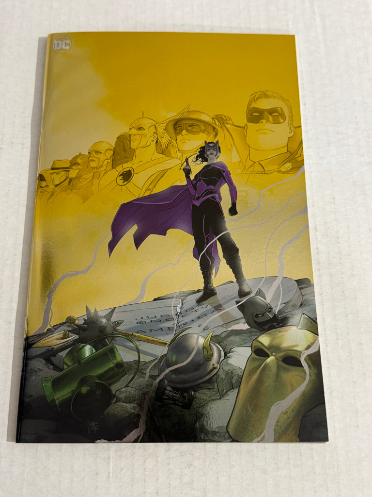JUSTICE SOCIETY OF AMERICA #1 Vol 4 NM Gold Edition - Collects #1-3 Virgin Foil Mikel Janin Variant