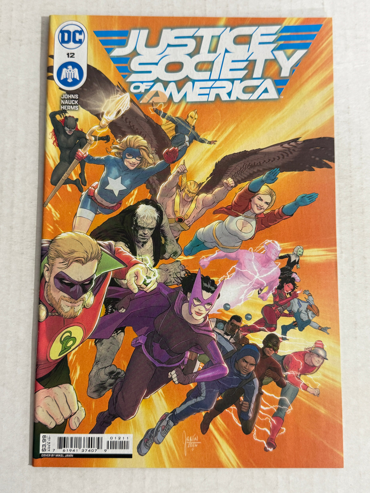 JUSTICE SOCIETY OF AMERICA #12 Vol 4 NM Mikel Janin Cover