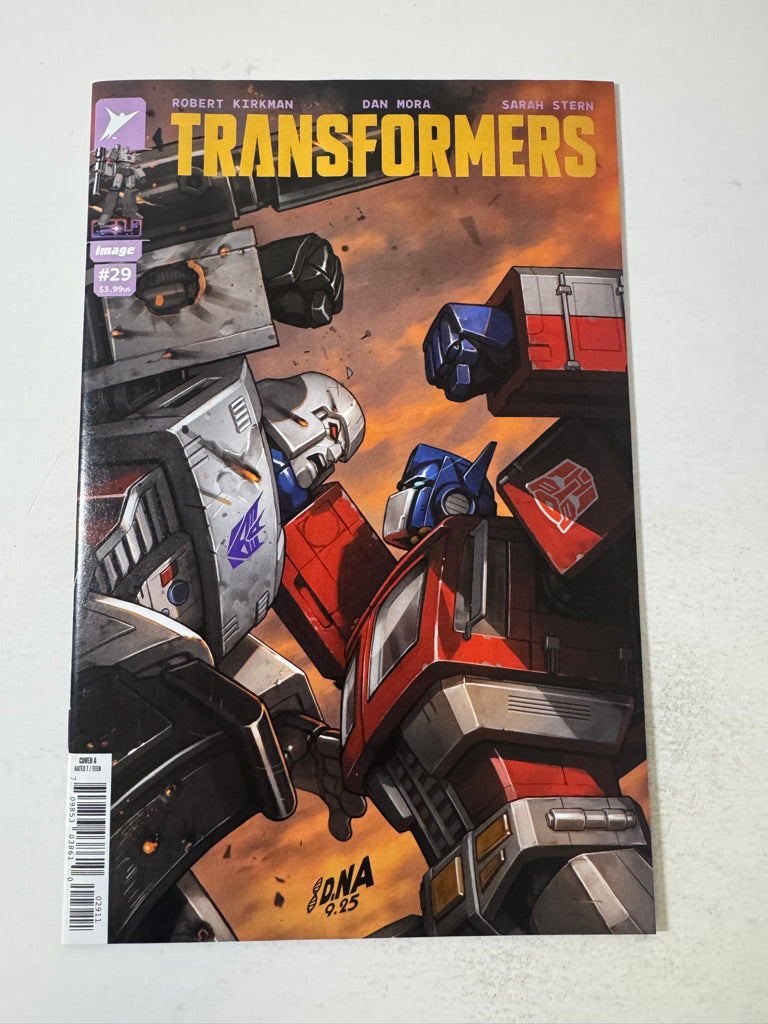 TRANSFORMERS #29 NM David Nakayama Cover