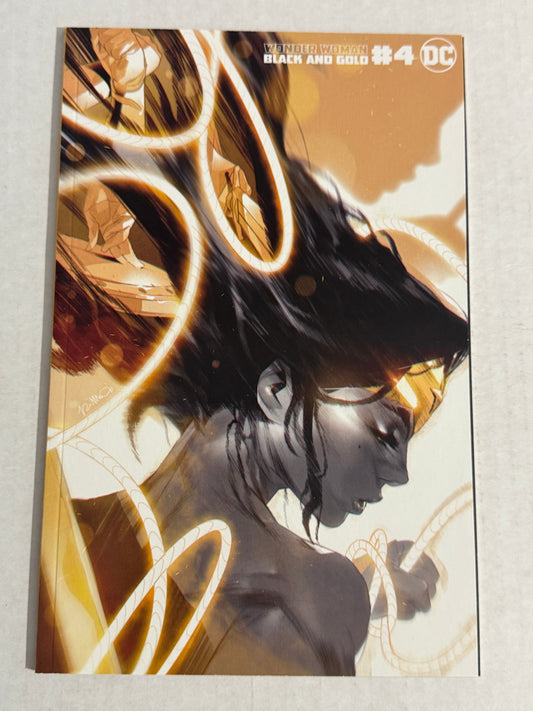 WONDER WOMAN BLACK WHITE AND GOLD #4 NM Simone Di Meo Variant