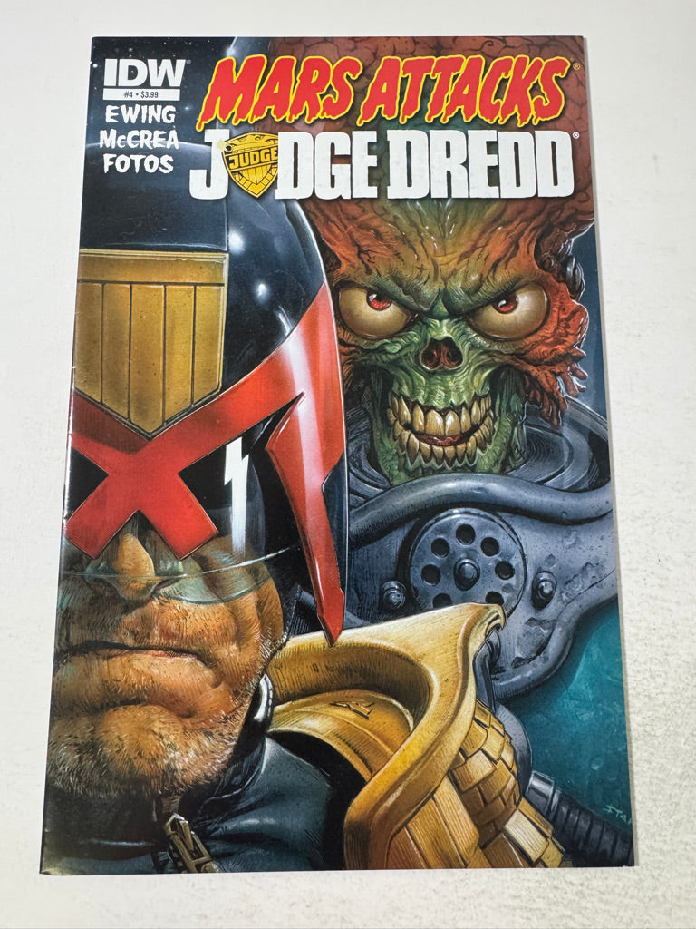 MARS ATTACKS JUDGE DREDD #4 VF/NM