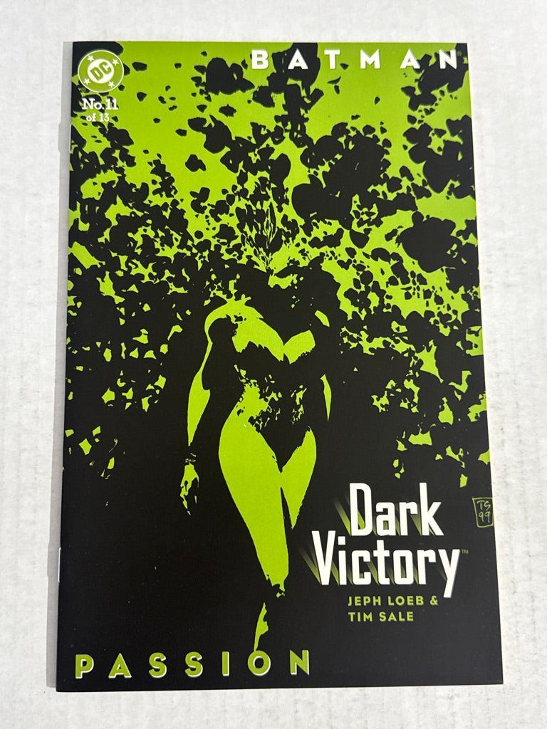 BATMAN DARK VICTORY #11 NM Tim Sale Cover