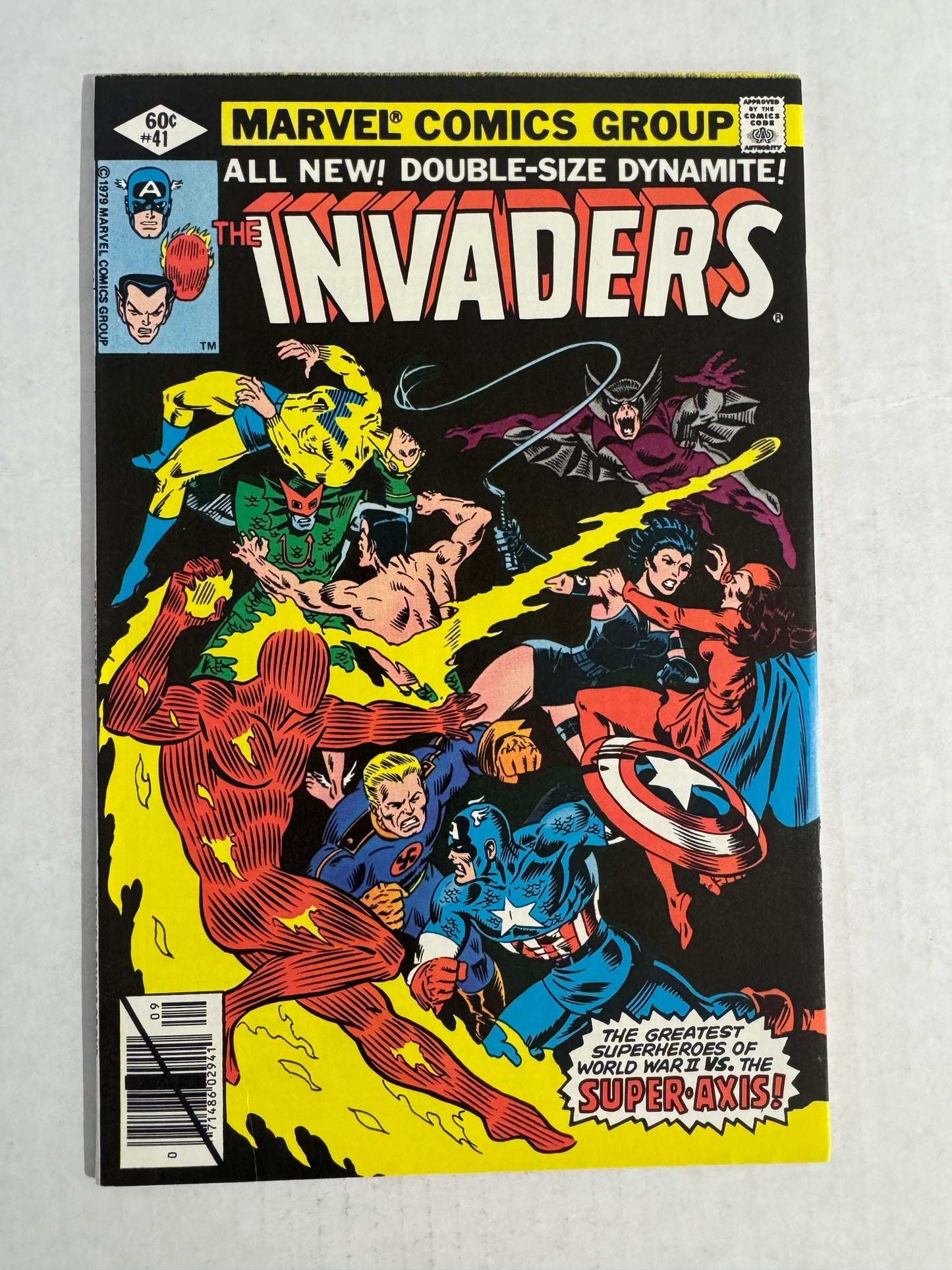 INVADERS #41 NM-