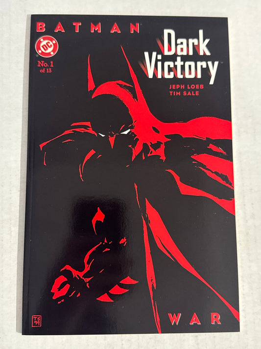 BATMAN DARK VICTORY #1 NM Tim Sale Cover