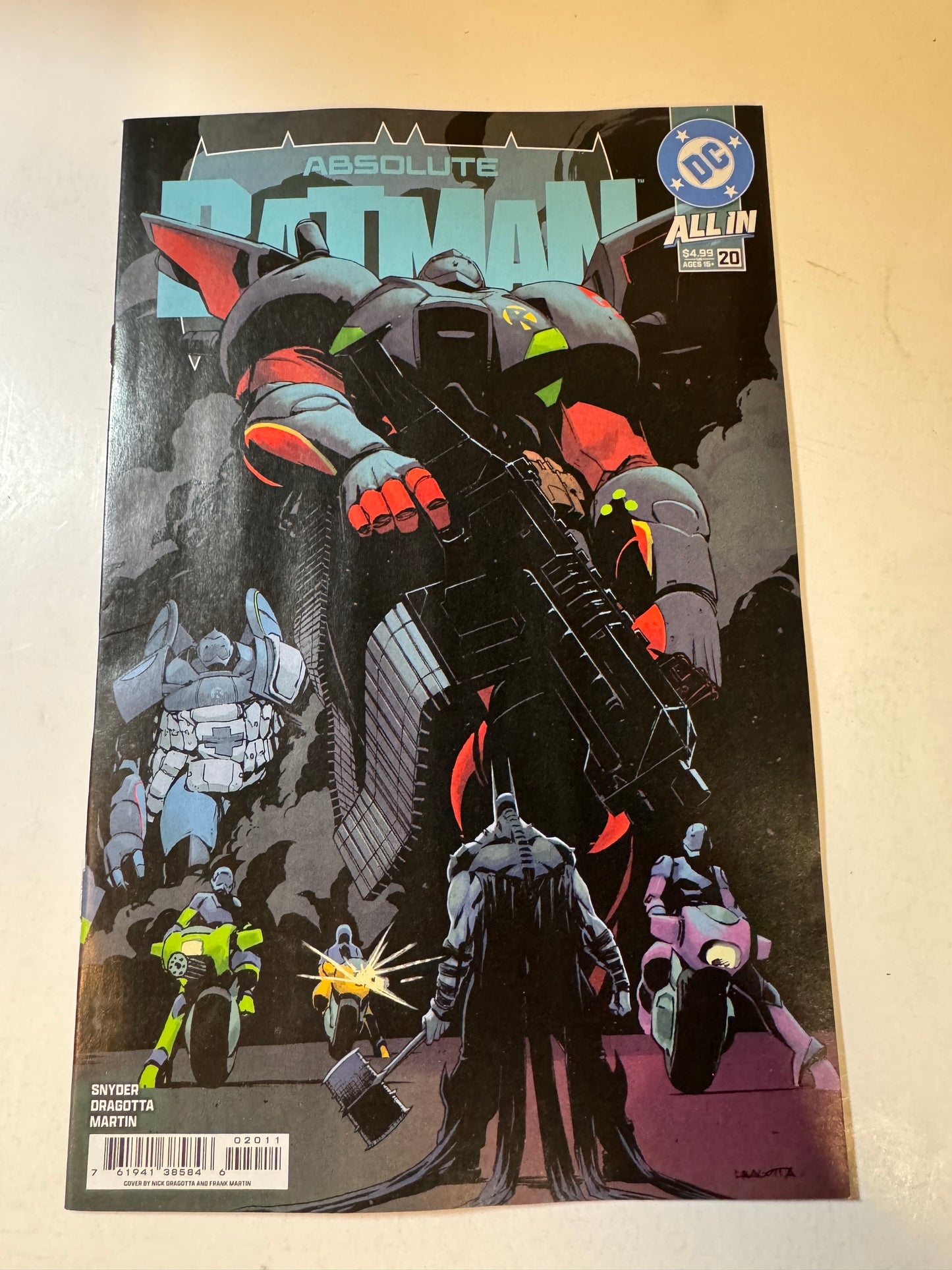 ABSOLUTE BATMAN #20 VF/NM