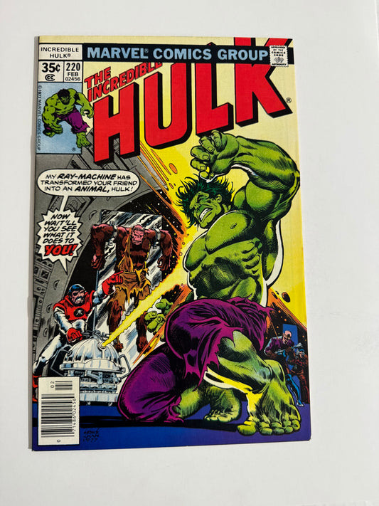 INCREDIBLE HULK #220 NM-
