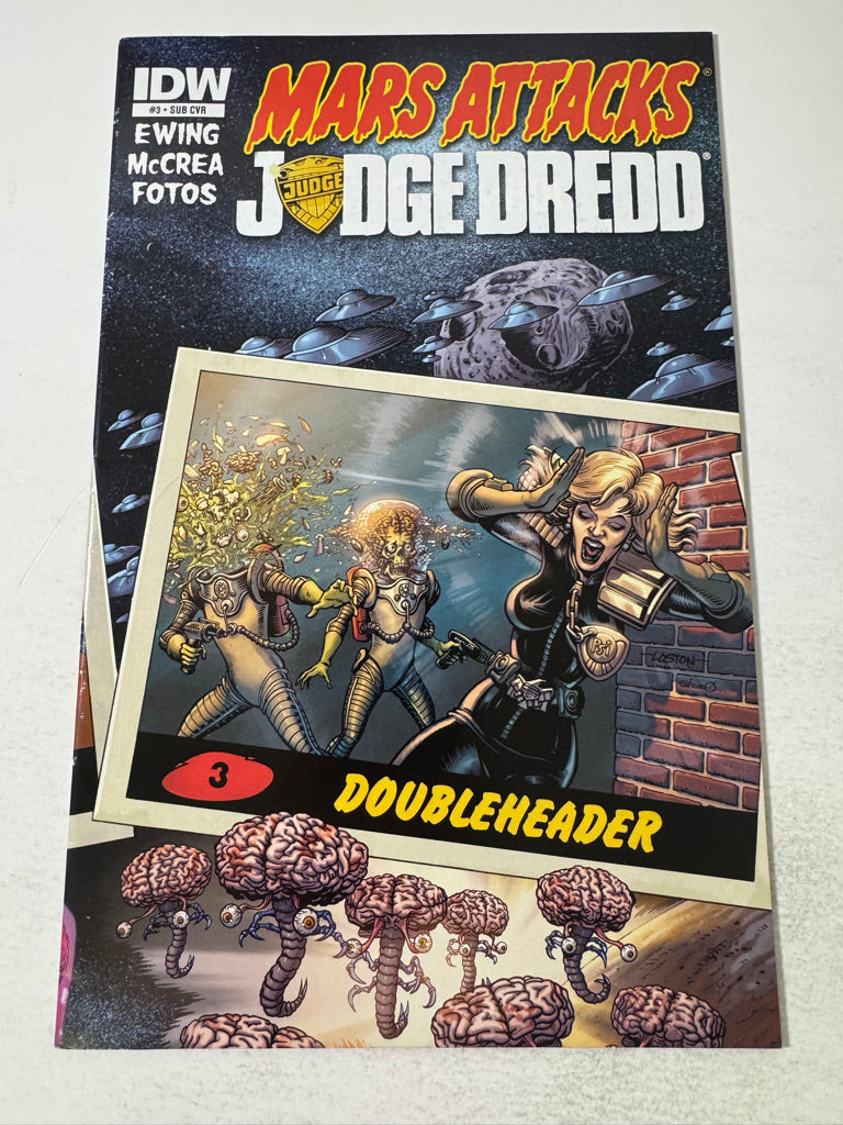 MARS ATTACKS JUDGE DREDD #3 VF SUB Variant