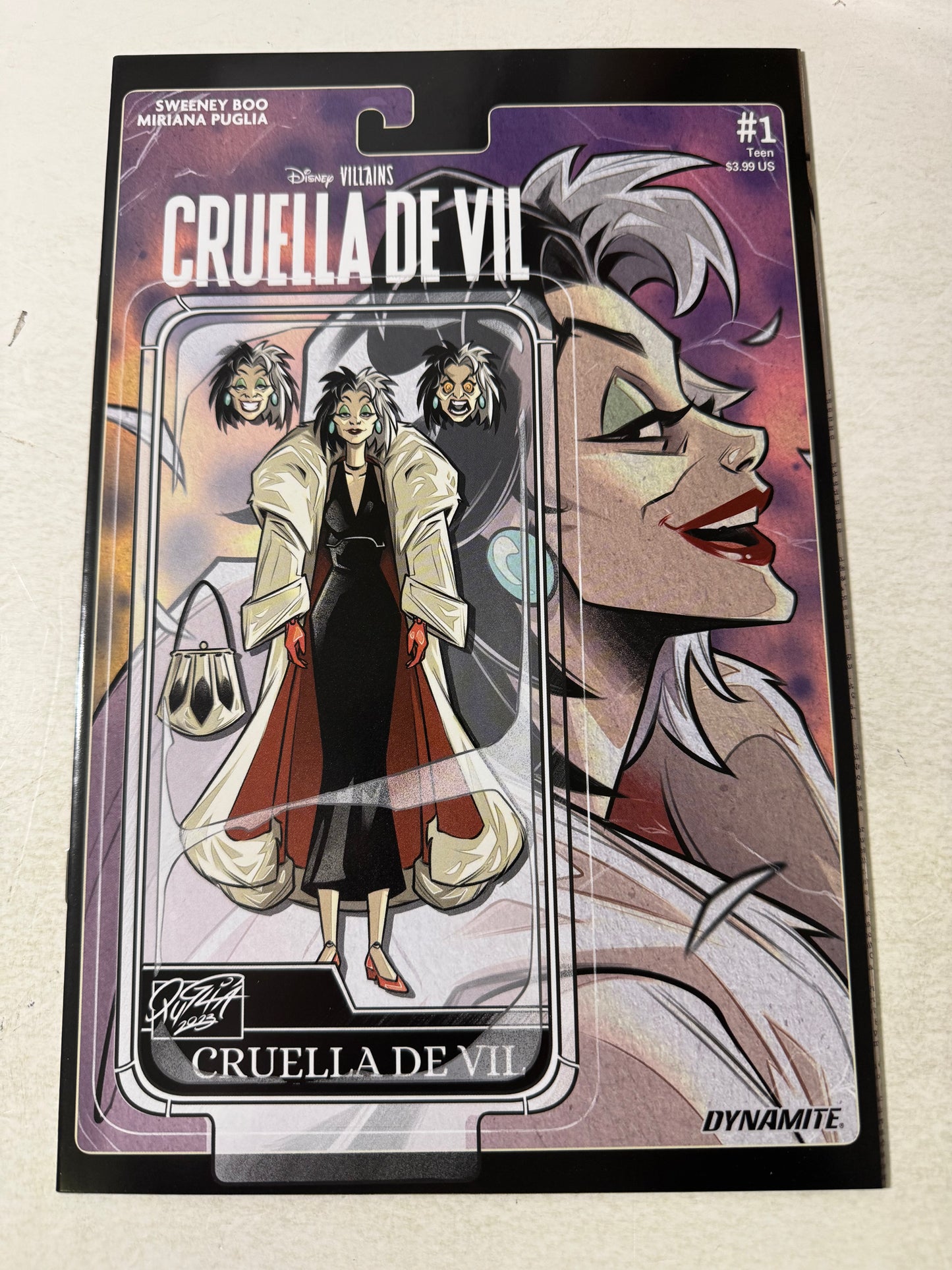 DISNEY VILLAINS : CRUELLA DE VIL #1 NM Action Figure Variant