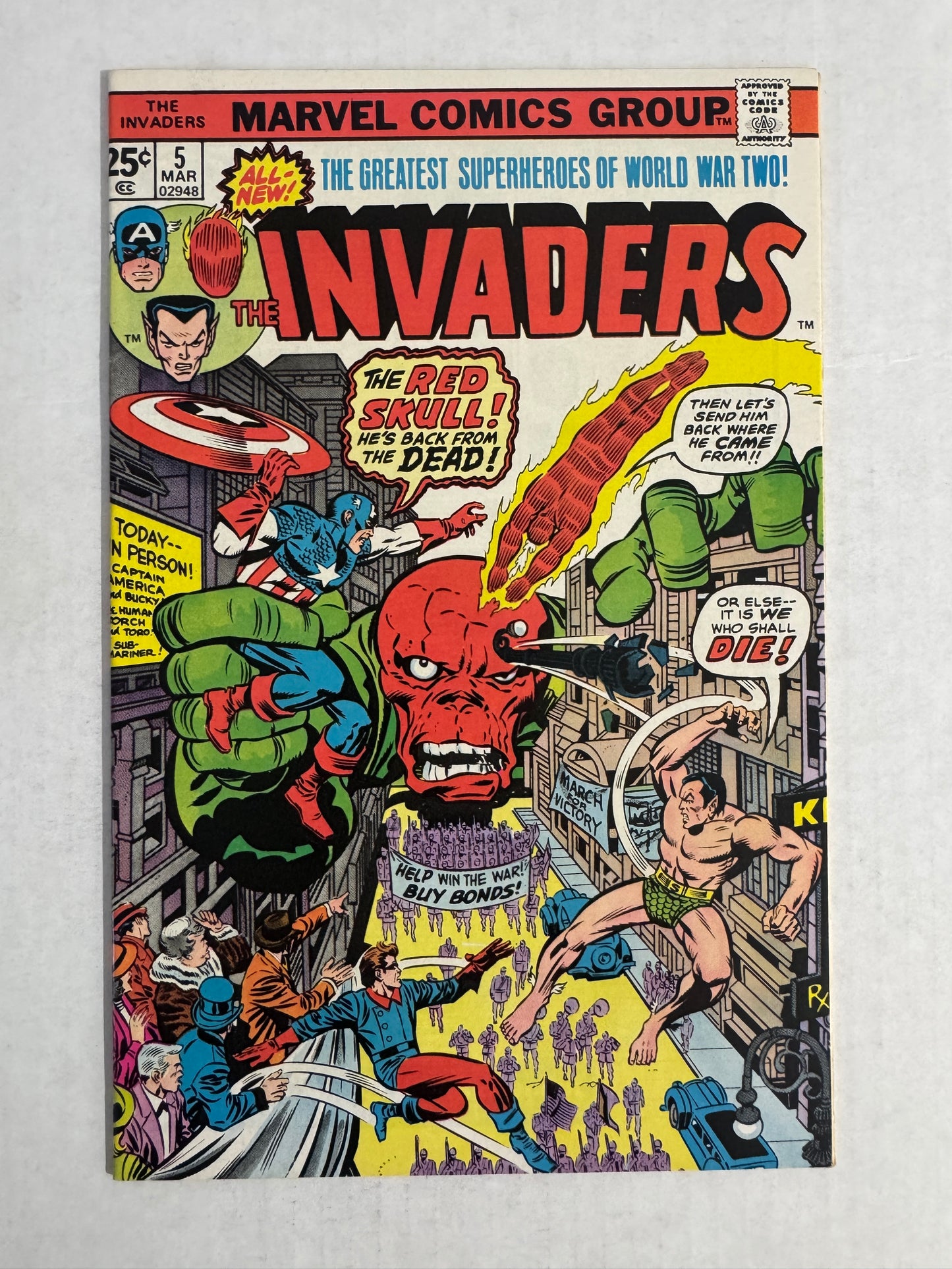 INVADERS #5 VF/NM