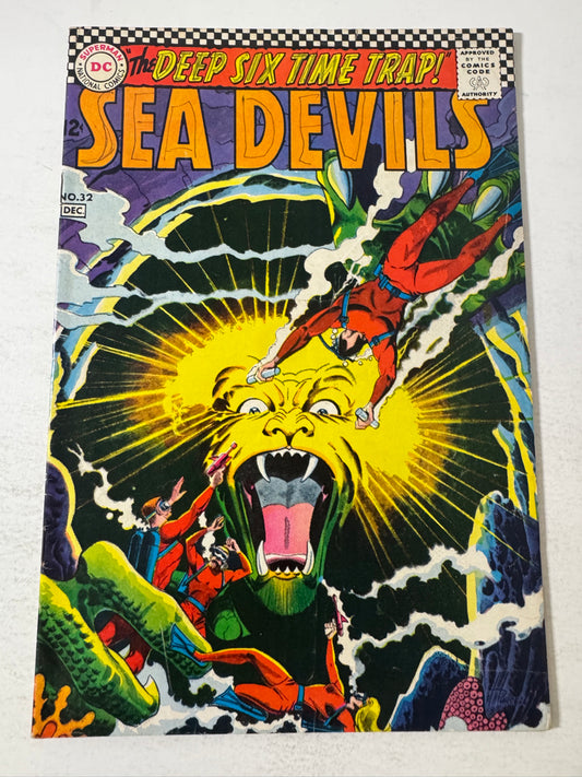 SEA DEVILS #32 VG+