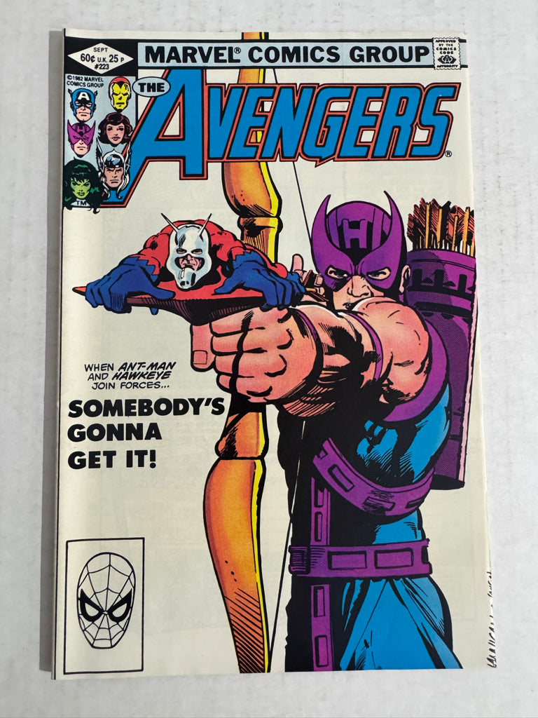 AVENGERS #223 NM-