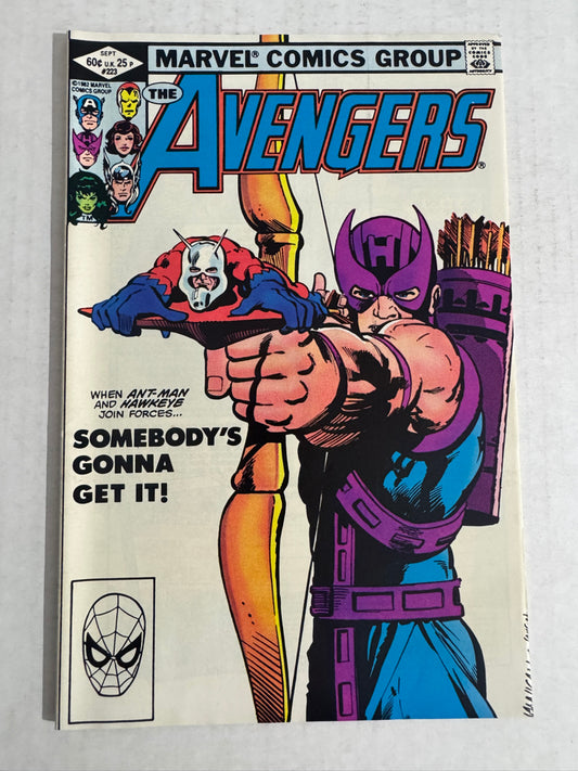 AVENGERS #223 NM-
